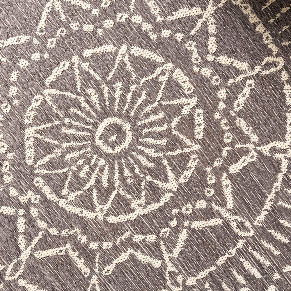 Round Modern Outdoor Rug - Porto Aztec Light Gray