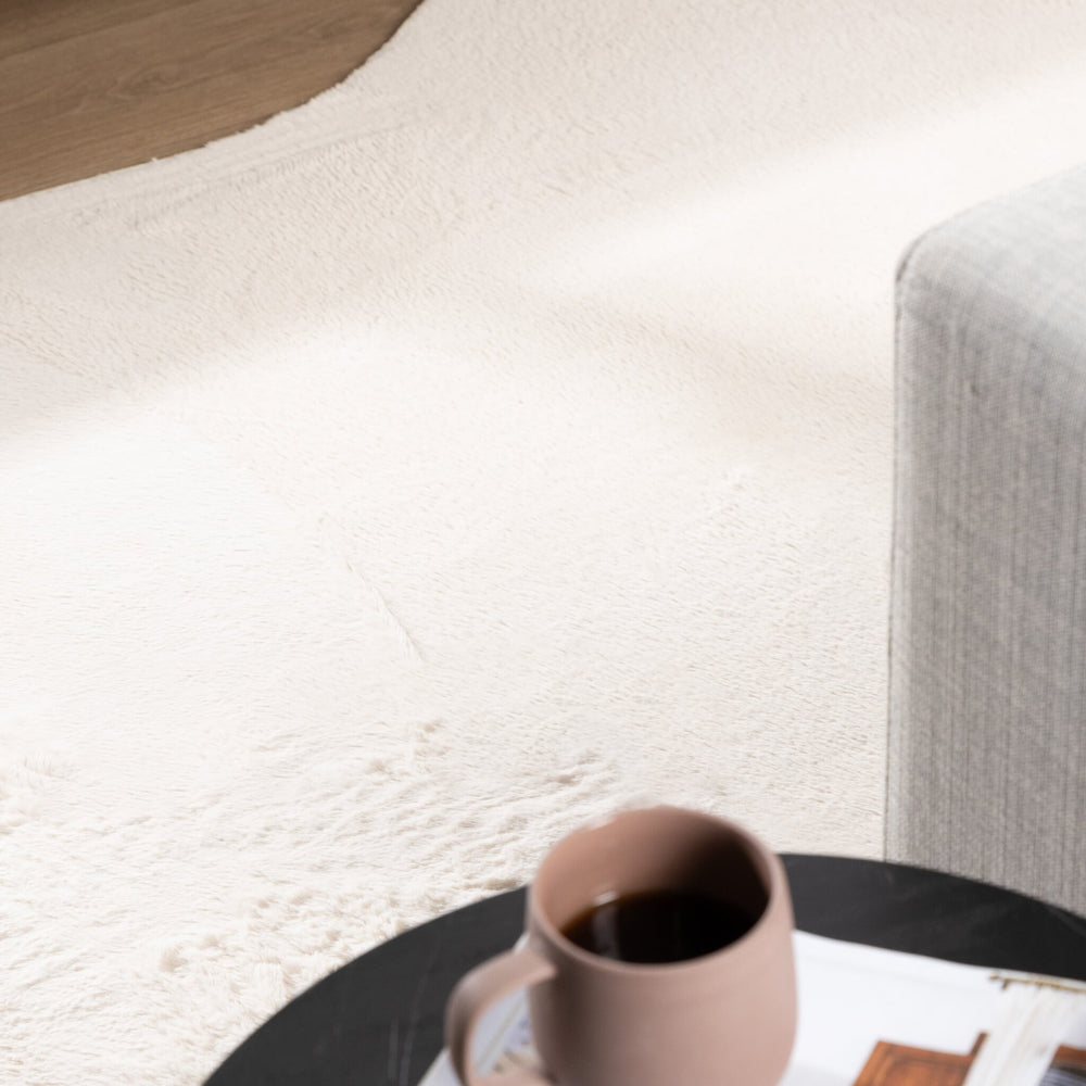 Soft Low-Pile Rug – Cozy Ripple Cream