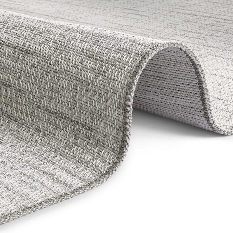 Vintage Outdoor Rug - Curious Cream Lens