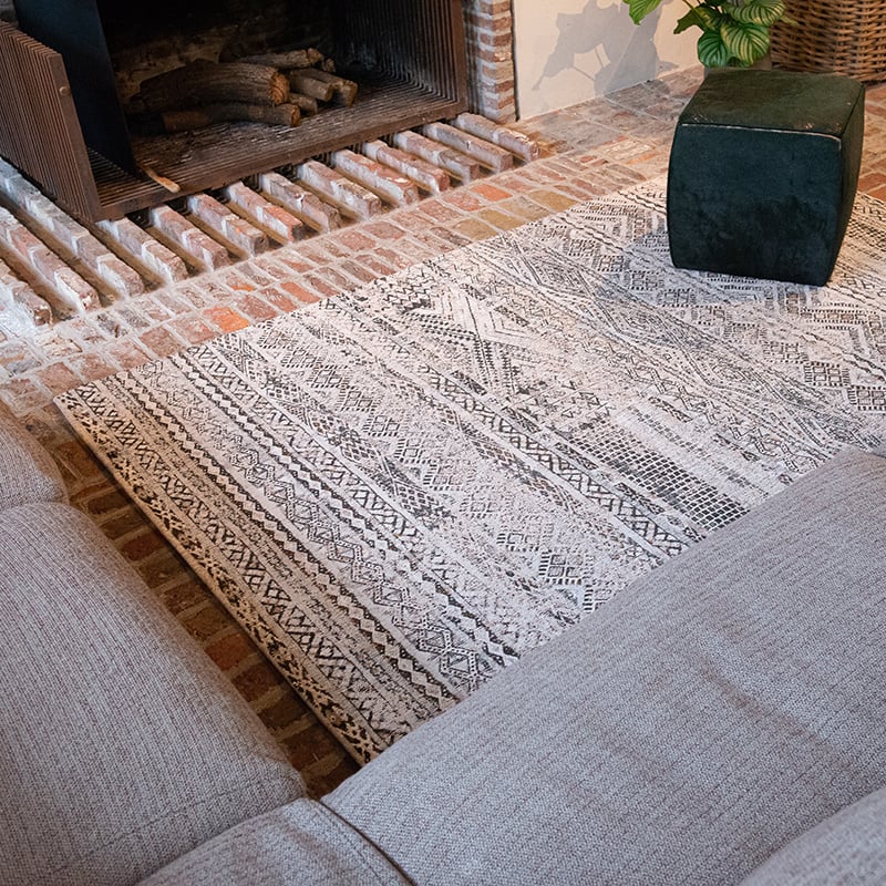 Vintage Floor Rug - Antiquarian Kilim White 9114