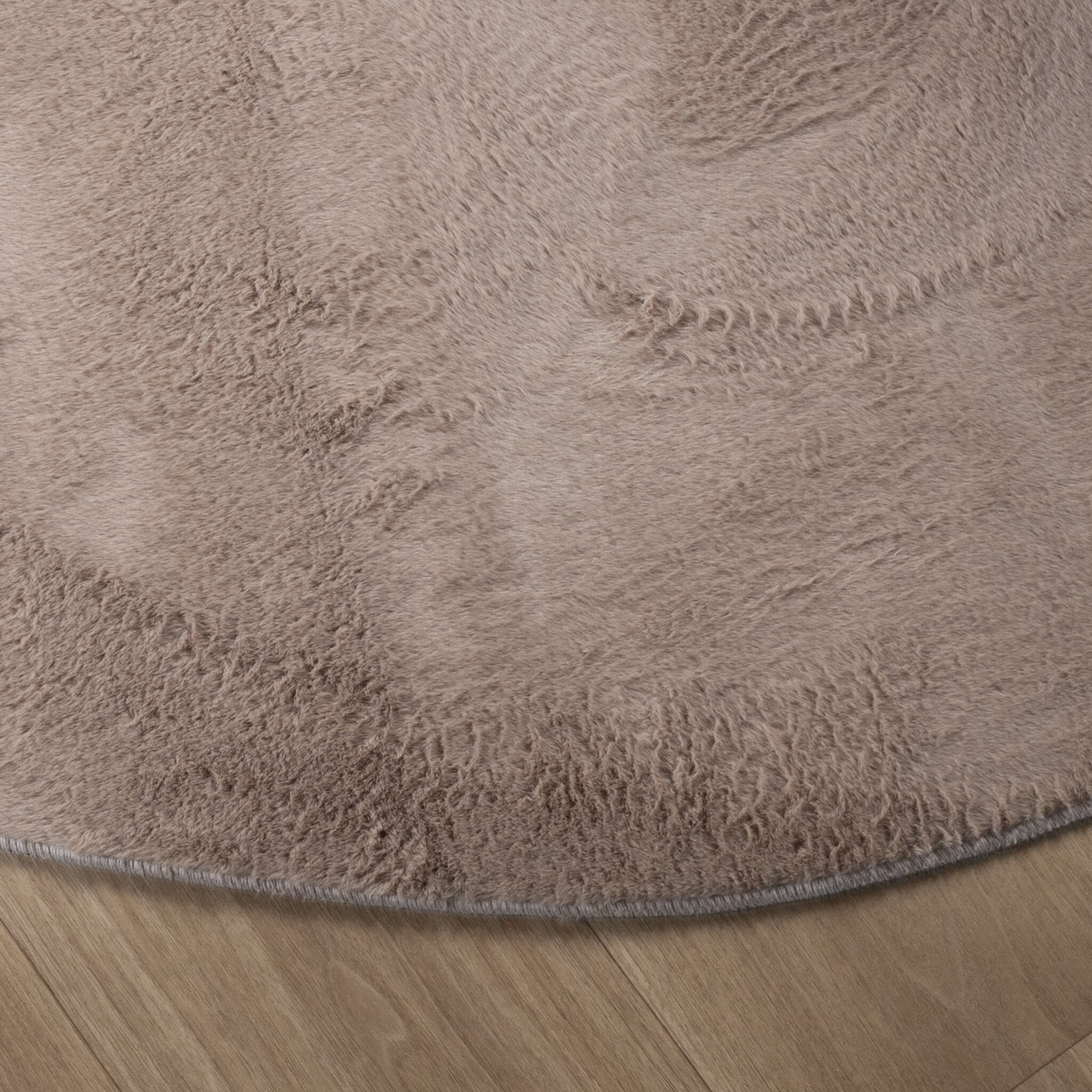 Round Low-Pile Rug - Cozy Taupe