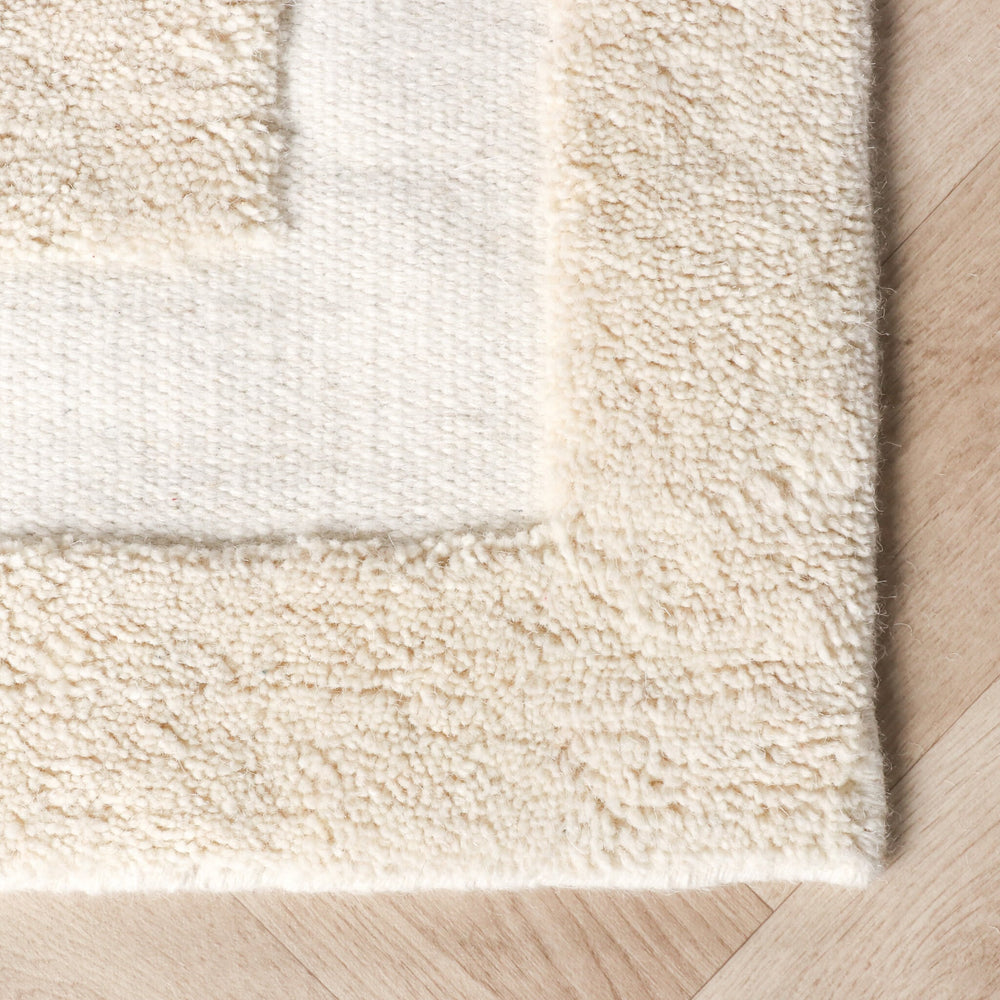 Wool Rug – Judith Border Cream