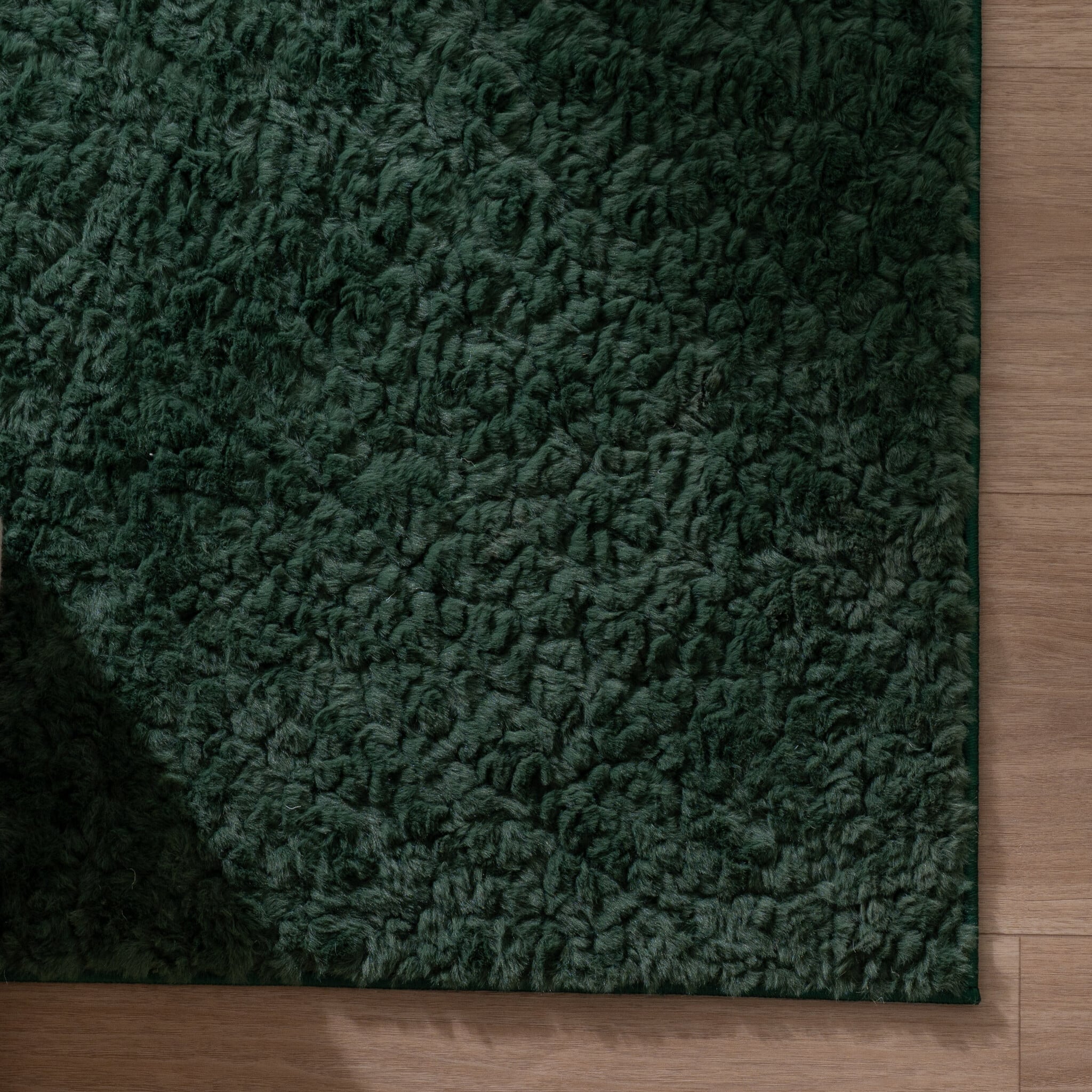 Fluffy Rug – Bobby Green