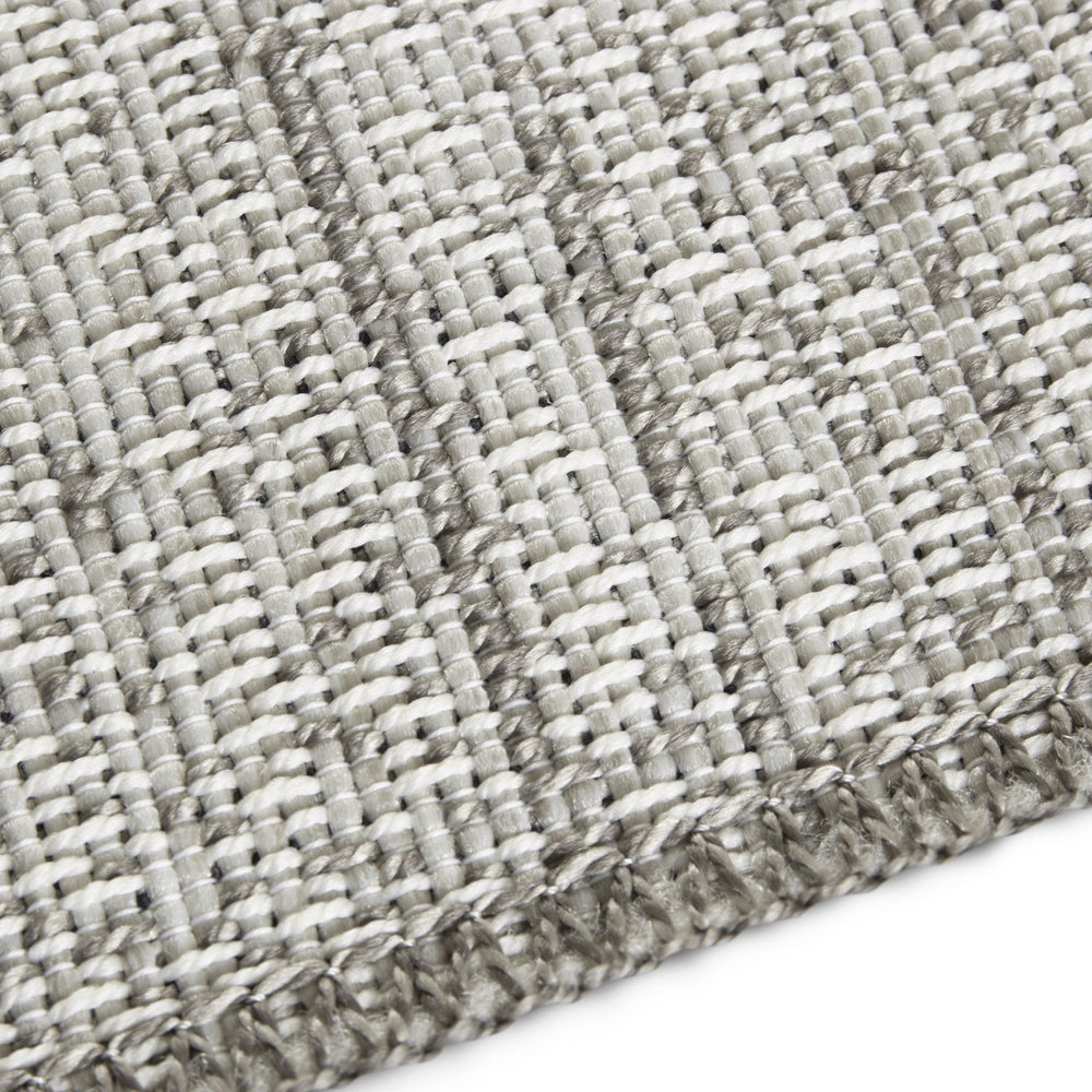 Vintage Outdoor Rug - Curious Cream Lens