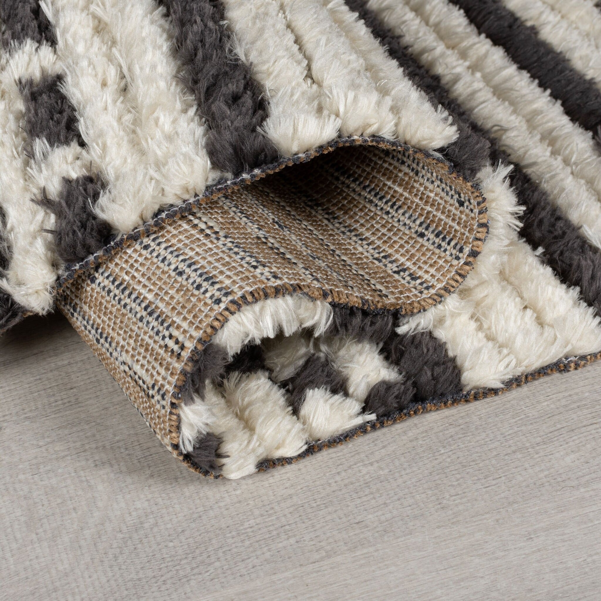 Aztec floor rug - Sabro Black/White