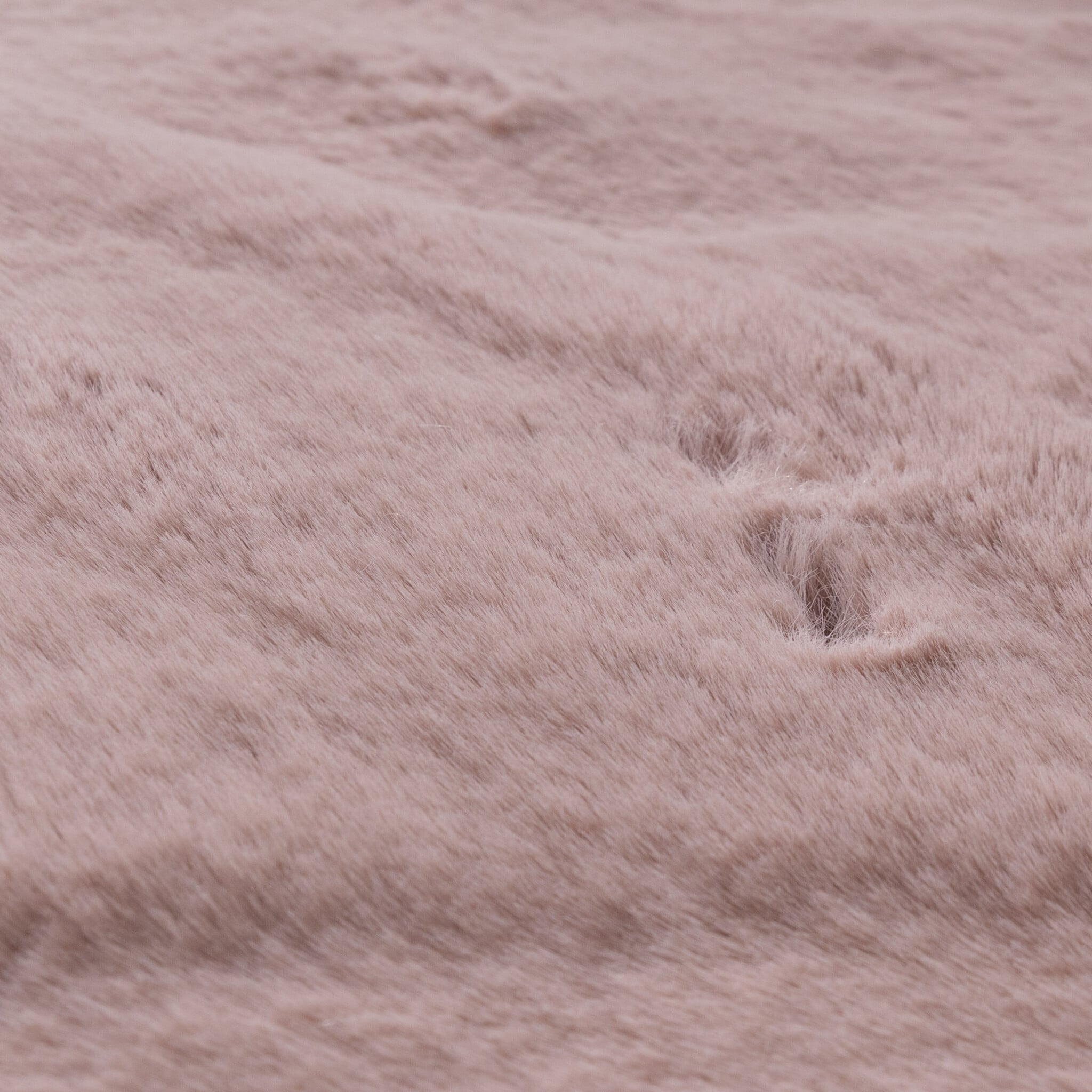 Round High Pile Rug - Comfy Supreme Pink