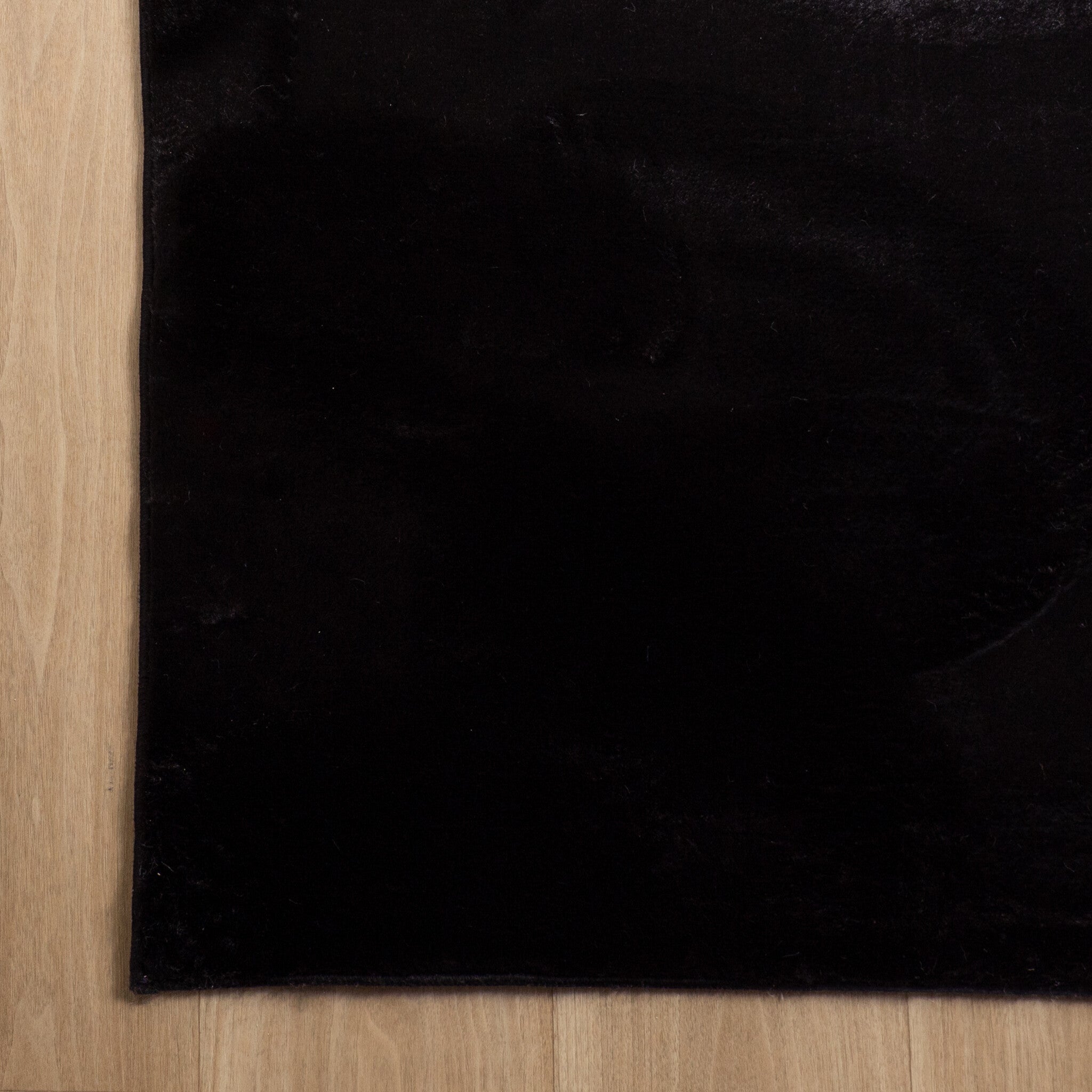 Soft Low-Pile Rug - Cozy Black