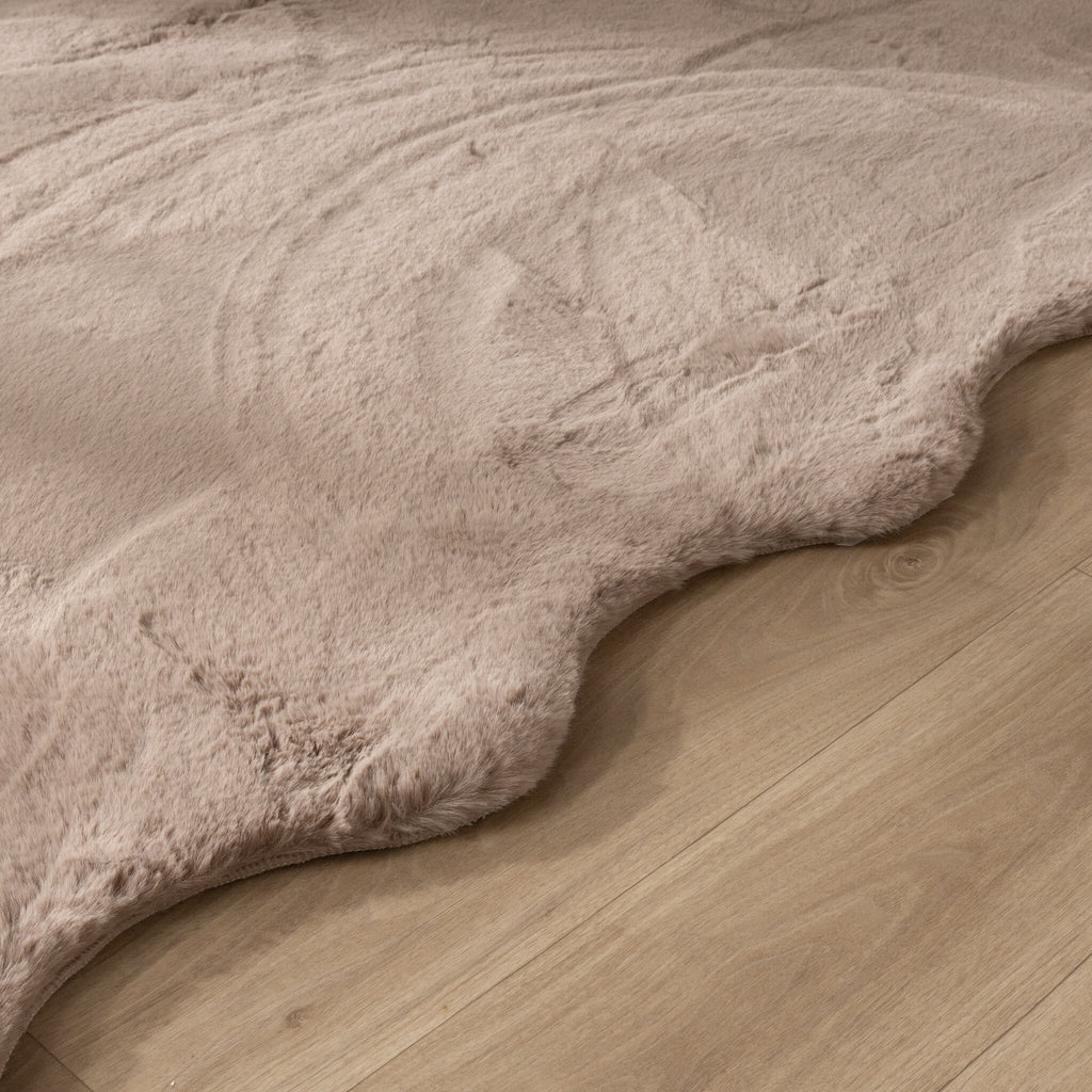 Soft High Pile Rug - Comfy Supreme Wavy Taupe