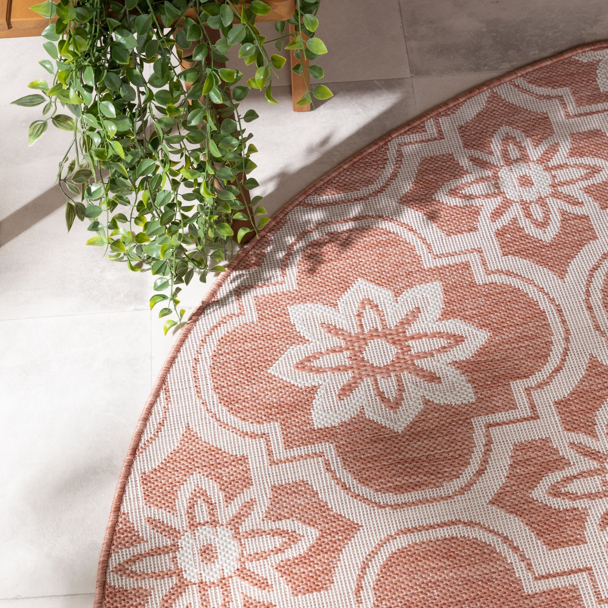 Round Outdoor Rug – Rio Flower Pink
