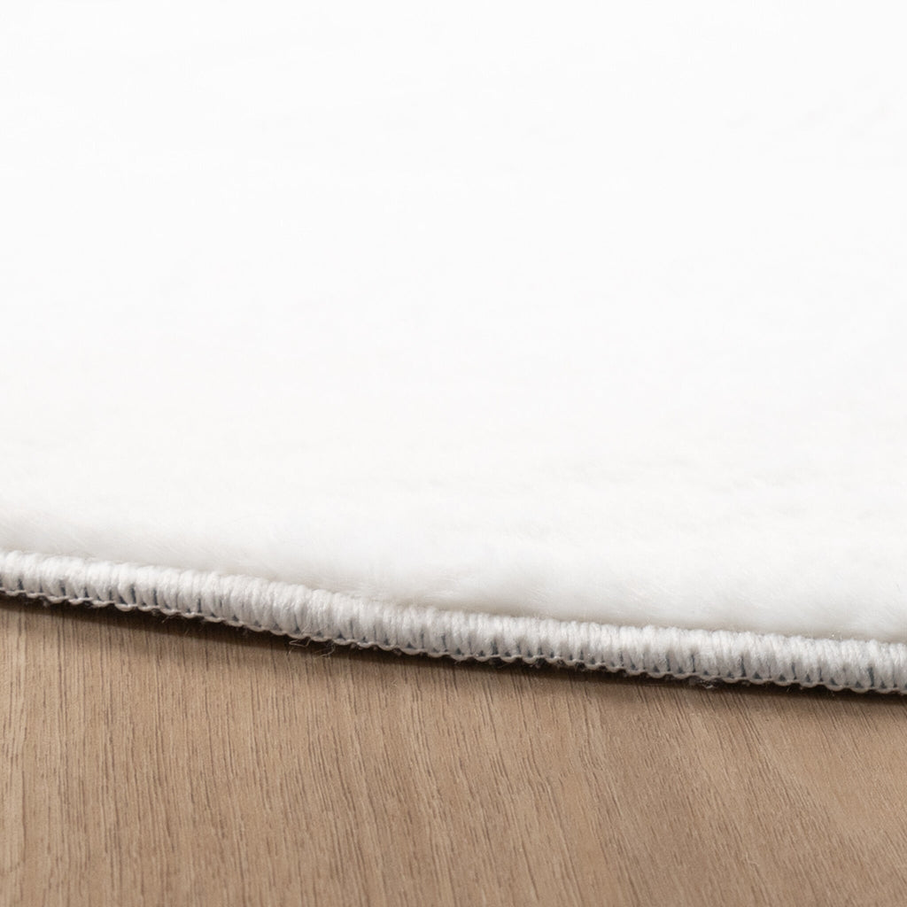 Round Low-Pile Rug - Cozy White