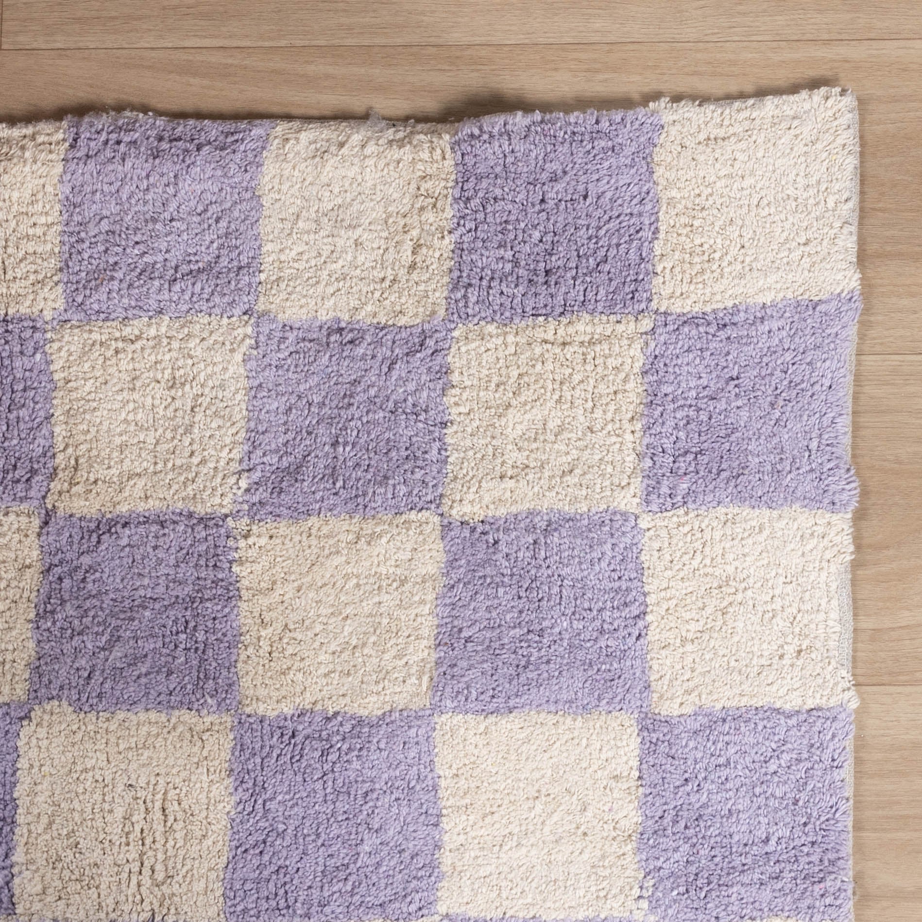 Retro Rug - Gambit Lilac/White