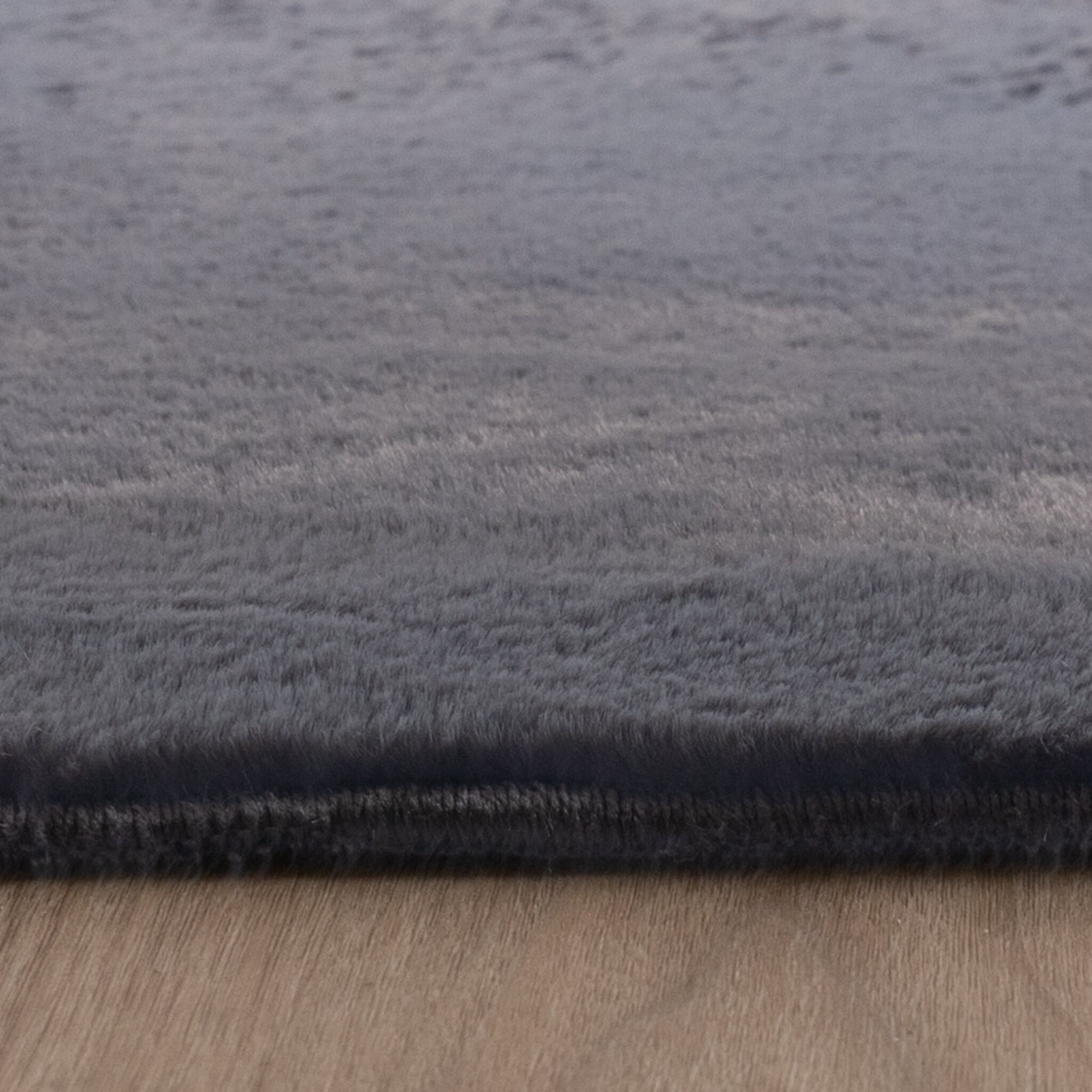 Soft Low-Pile Rug - Cozy Anthracite
