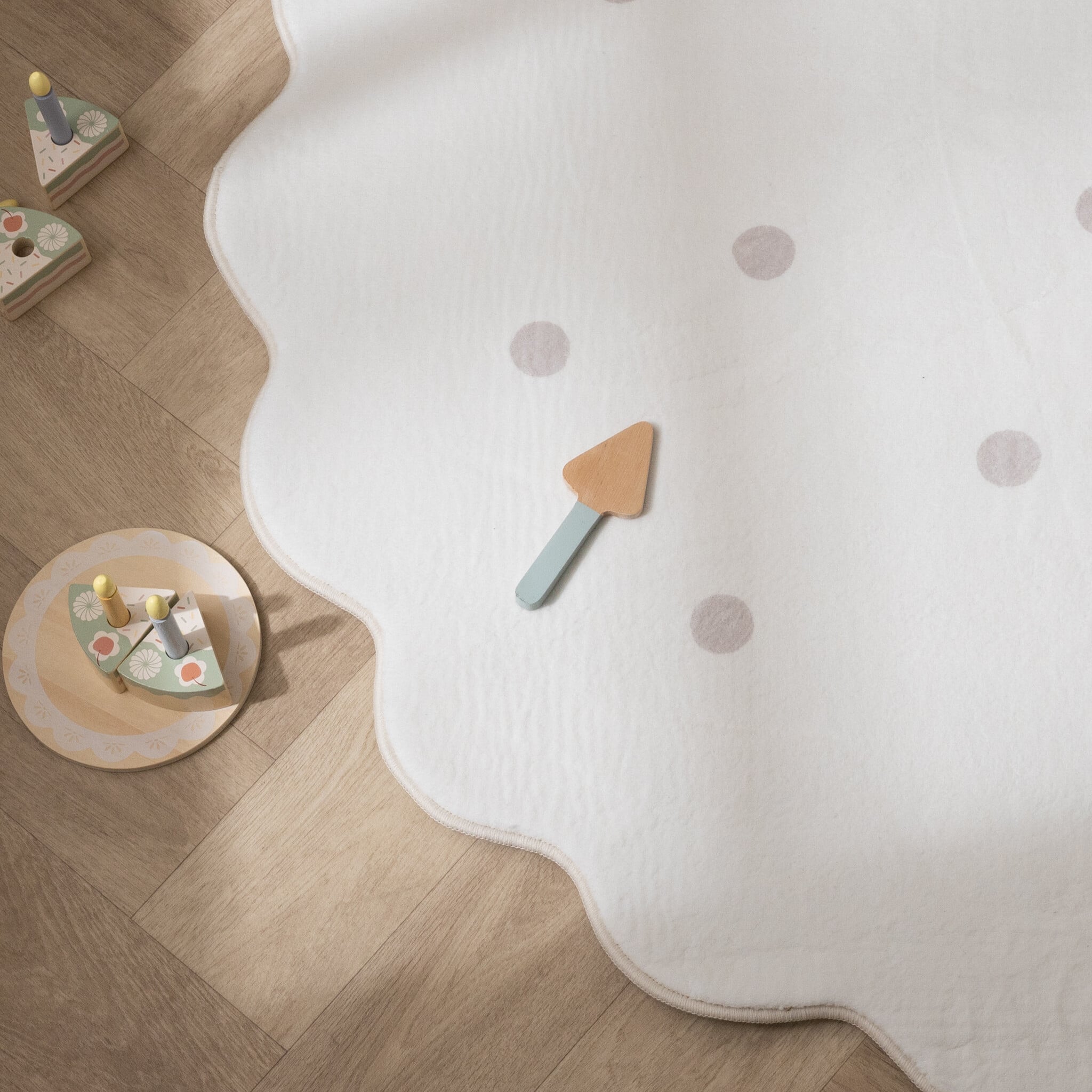 Round Kids Room Rug - Cloudy Dots White