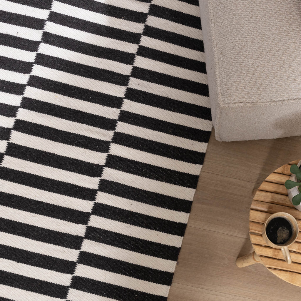 Striped Modern Rug - Dazzle Blocks Black/White