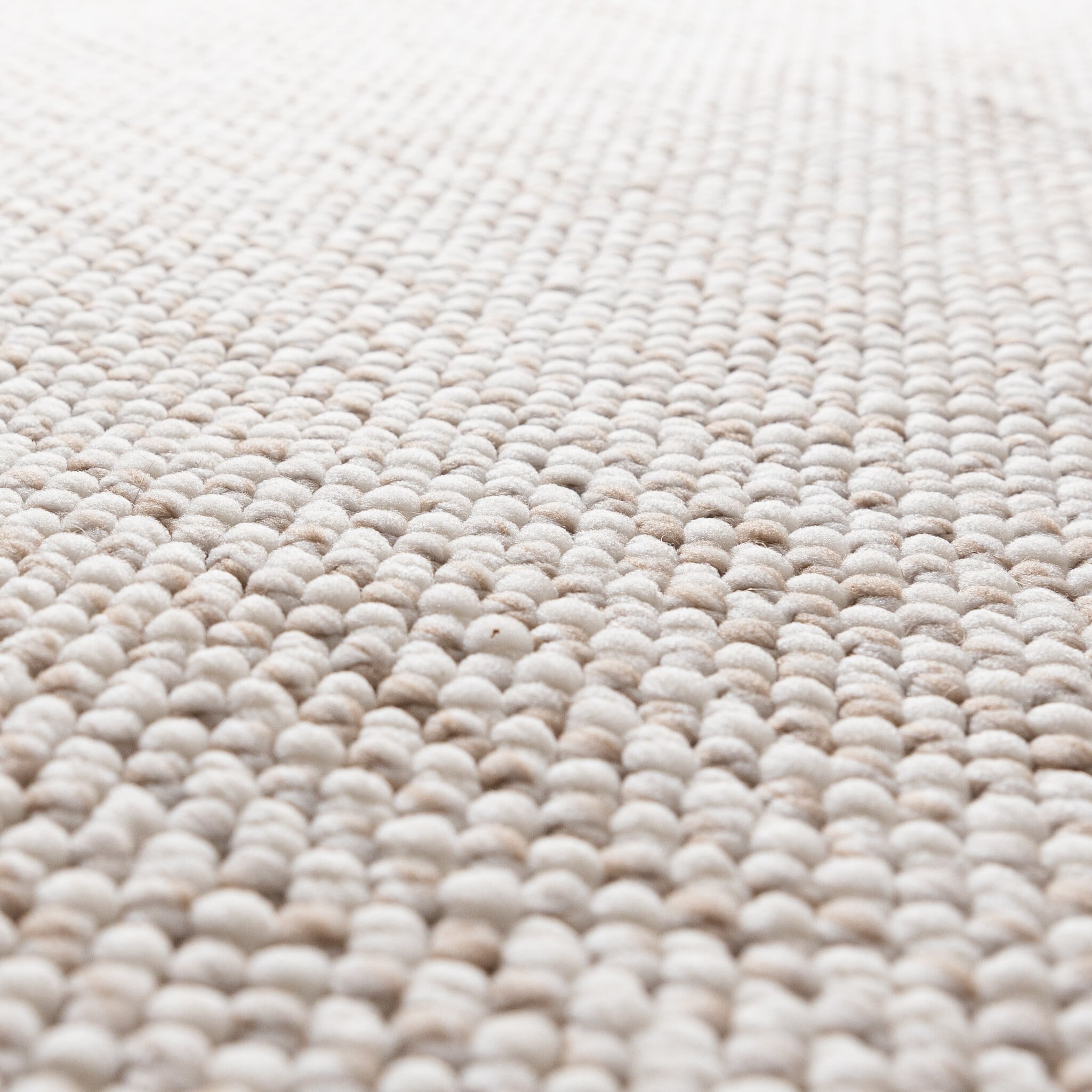 Sustainable Low-Pile Rug - Lykke Cream