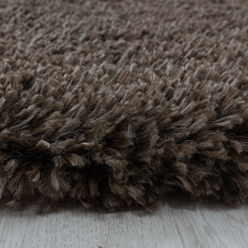Round High-Pile Floor Rug - Fuzzy Brown