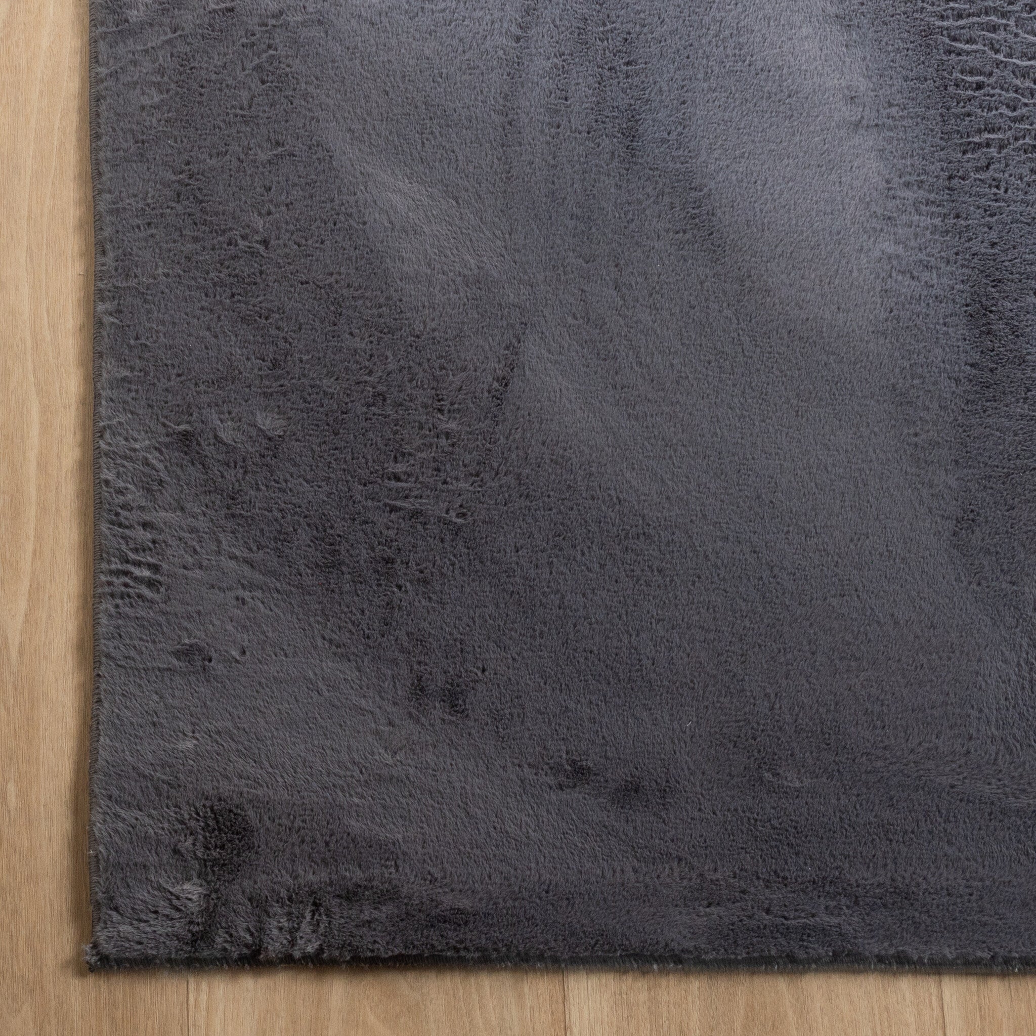 Soft Low-Pile Rug - Cozy Anthracite