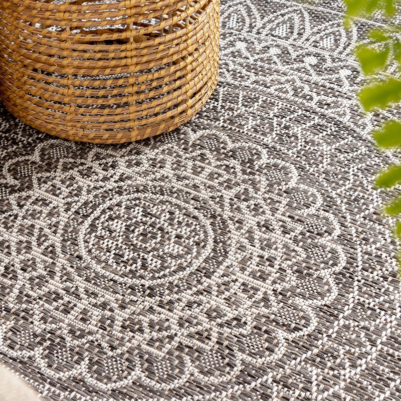 Round Outdoor Rug - Summer Azteca Grey