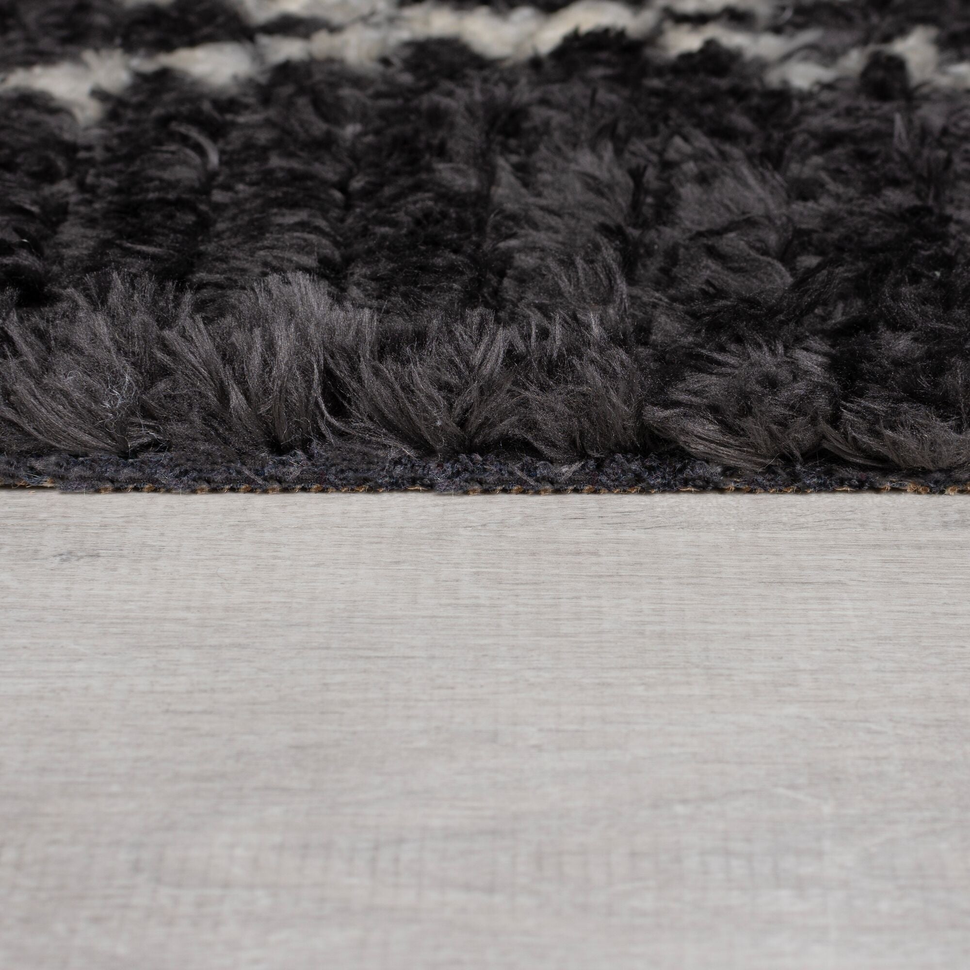 Berber floor rug - Aisho Zigzag Black