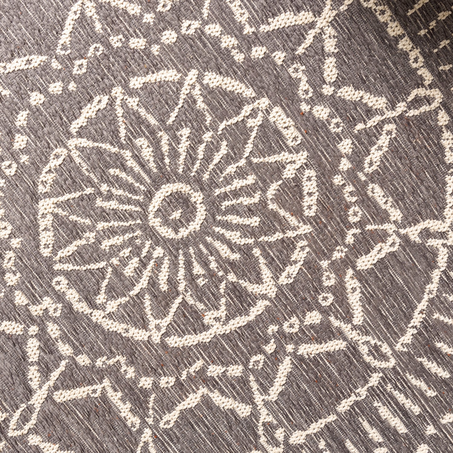 Round Modern Outdoor Rug - Porto Aztec Light Gray