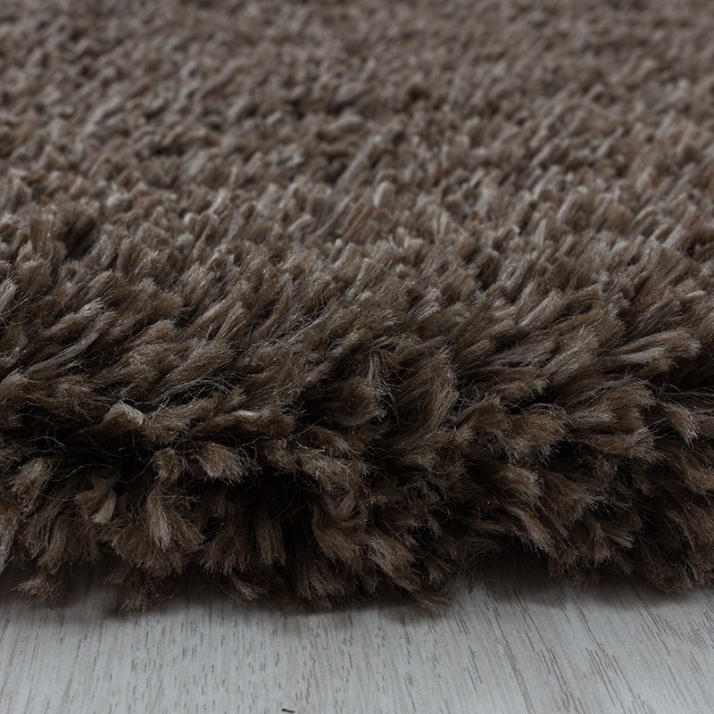 High-Pile Floor Rug - Fuzzy Brown