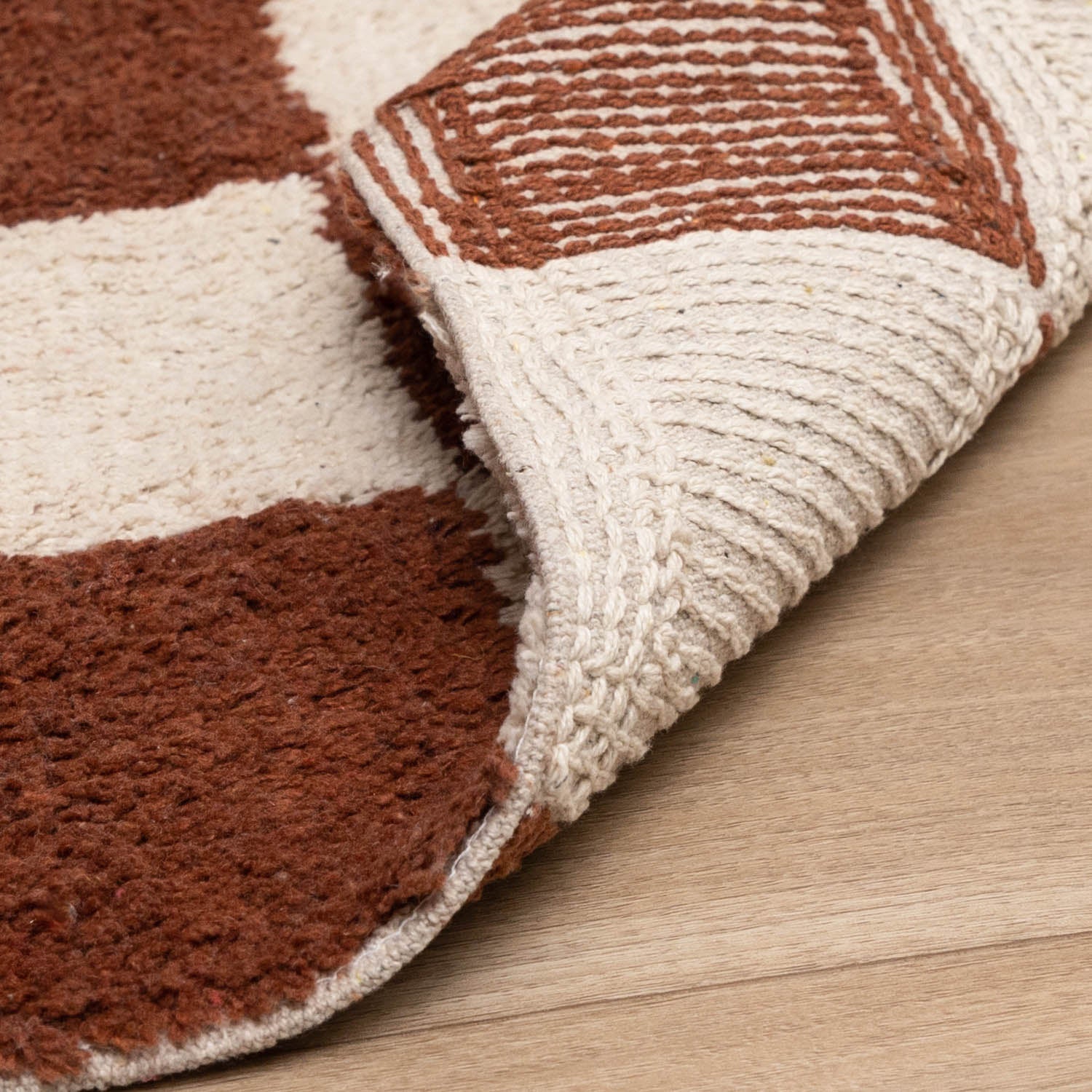Retro Rug - Gambit Brown/White