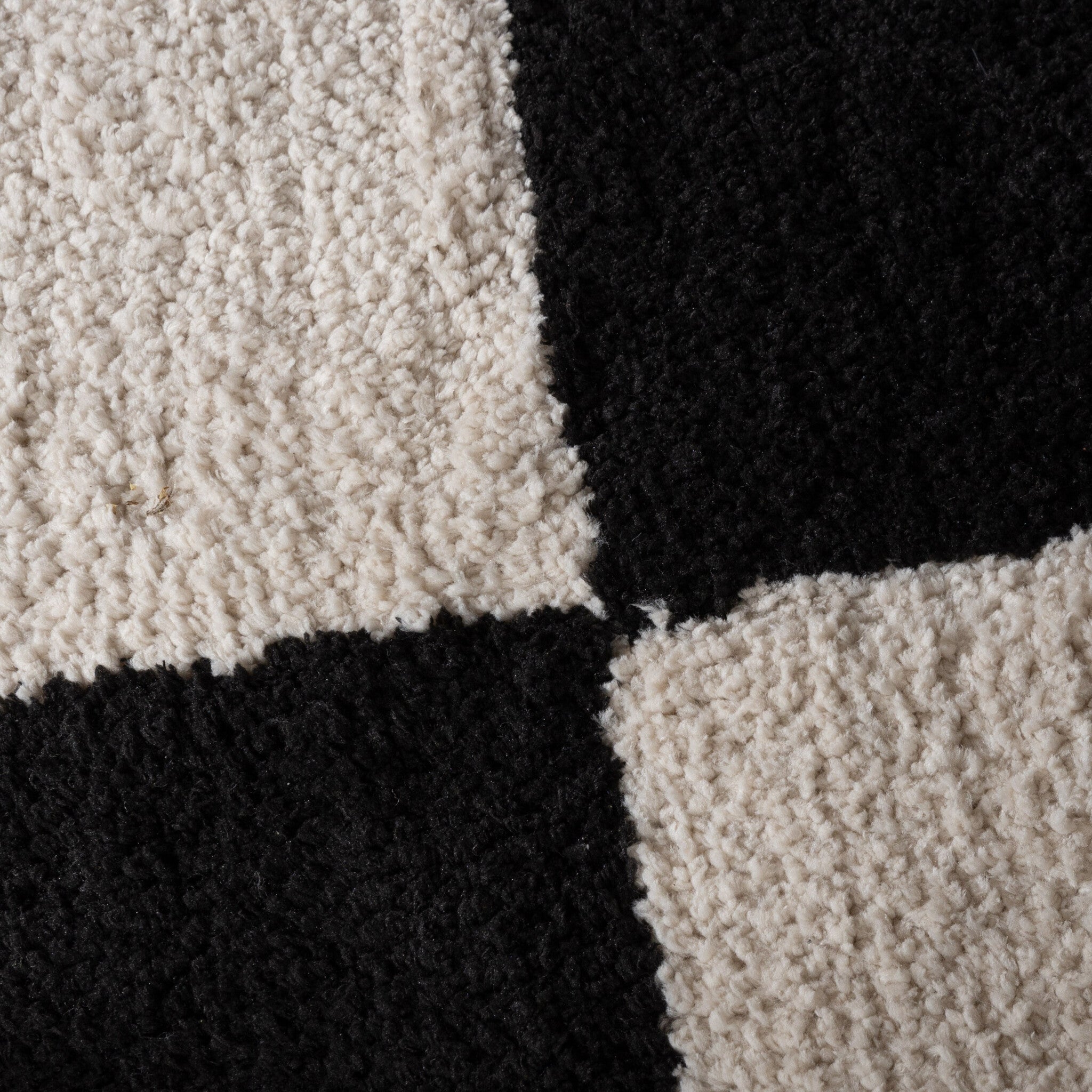 Checkerboard Rug - Blox Fringe Black
