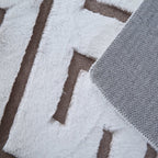 Soft geometric floor rug - Vellion Maze White/Beige