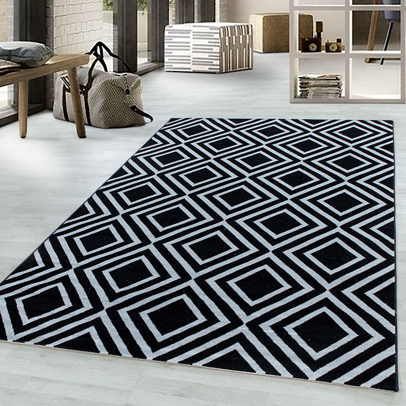 Modern floor rug - Streaky Square Black