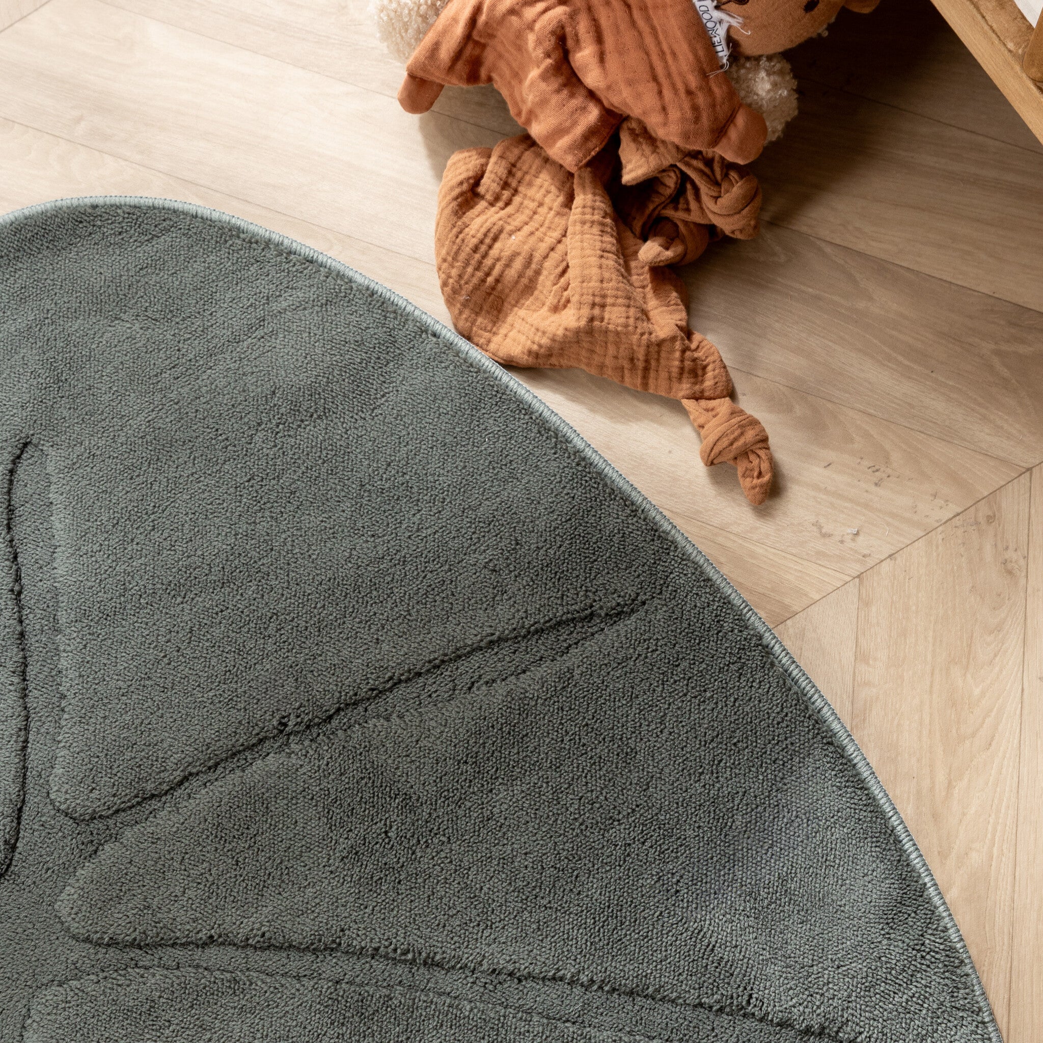 Washable Children’s Floor Rug – Coco Leaf Dark Green