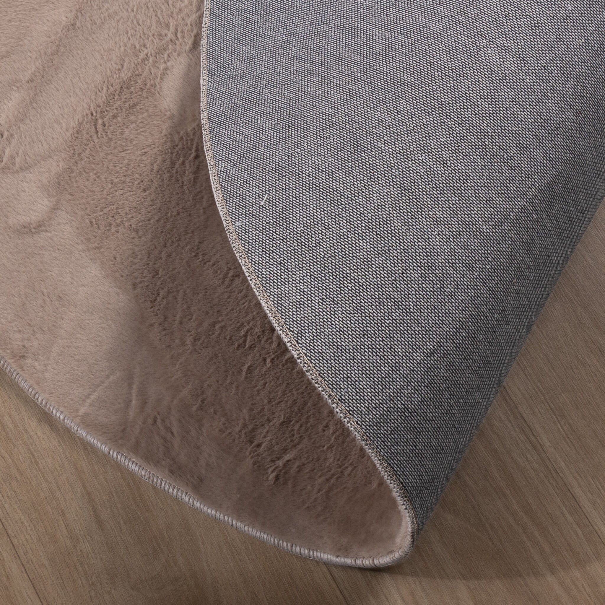 Round Low-Pile Rug - Cozy Taupe