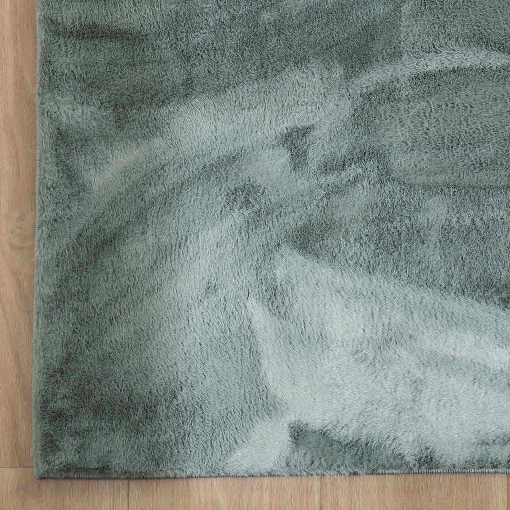 Soft Low-Pile Rug - Cozy Green
