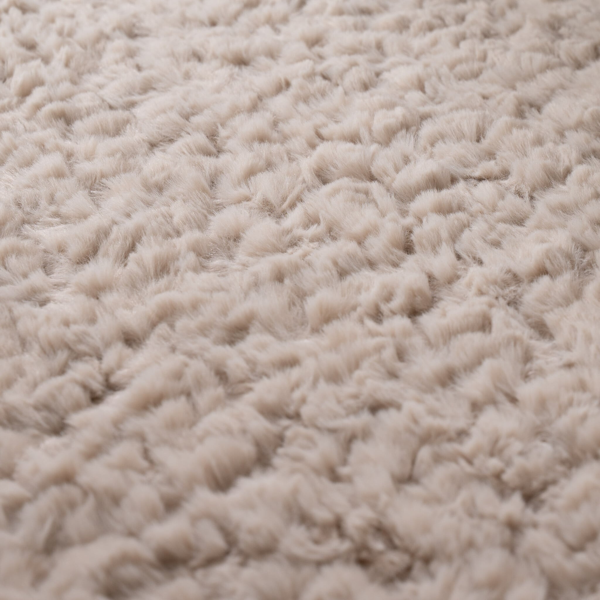 Round Fluffy Rug – Bobby Cream