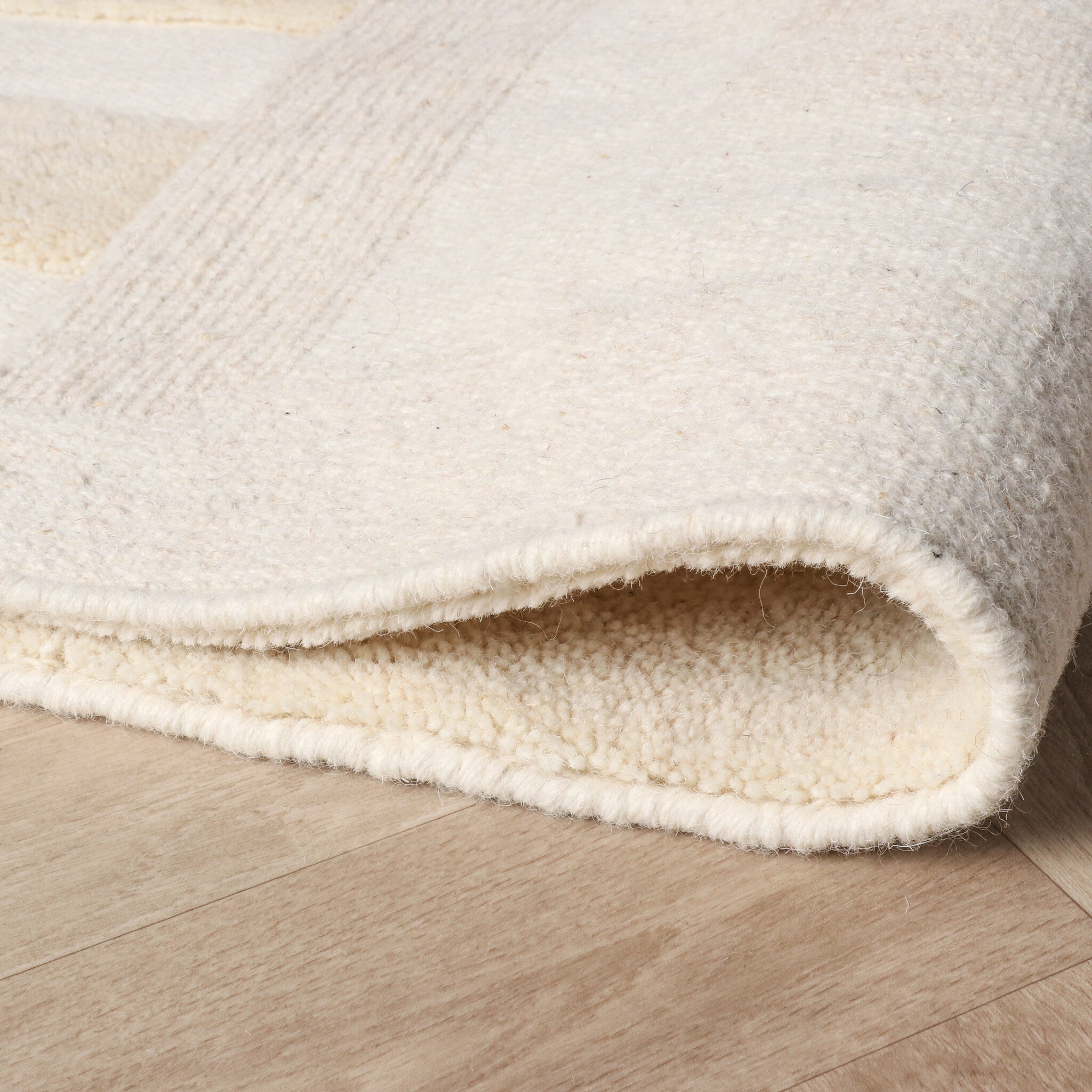 Wool Rug – Judith Border Cream