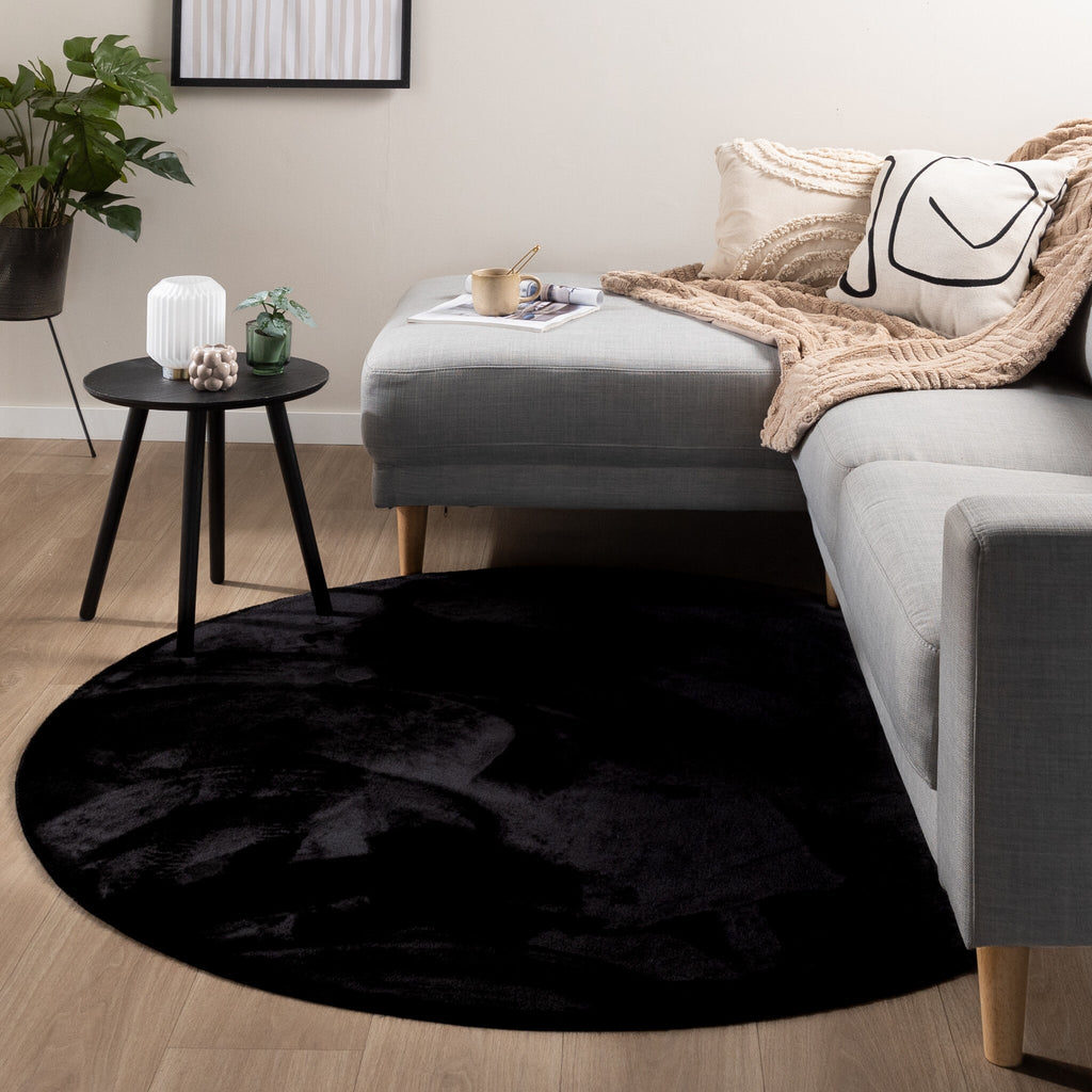 Round Low-Pile Rug - Cozy Black