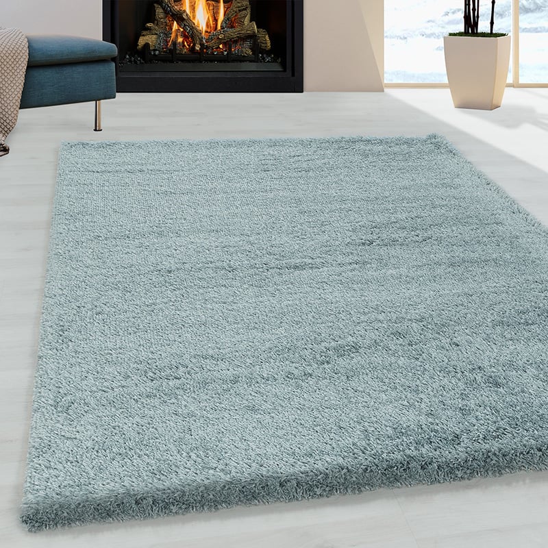 High-Pile Floor Rug - Fuzzy Light Blue