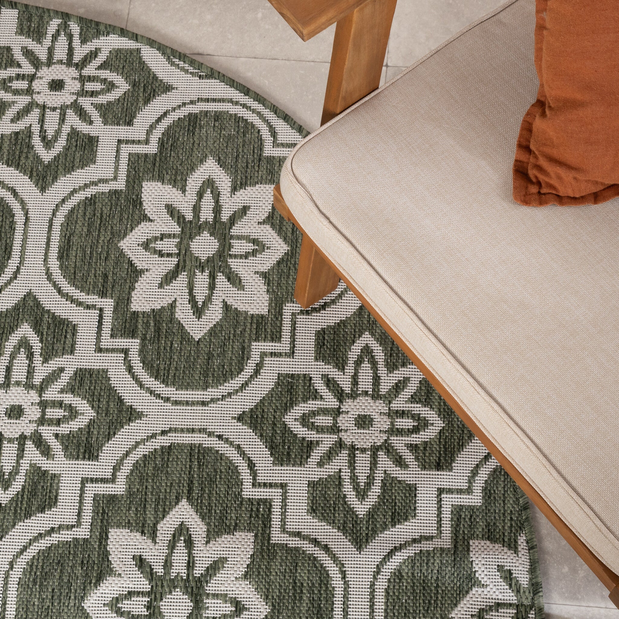 Round Outdoor Rug – Rio Flower Green