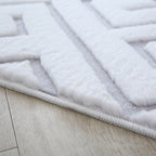 Soft geometric floor rug - Vellion Maze White/Silver
