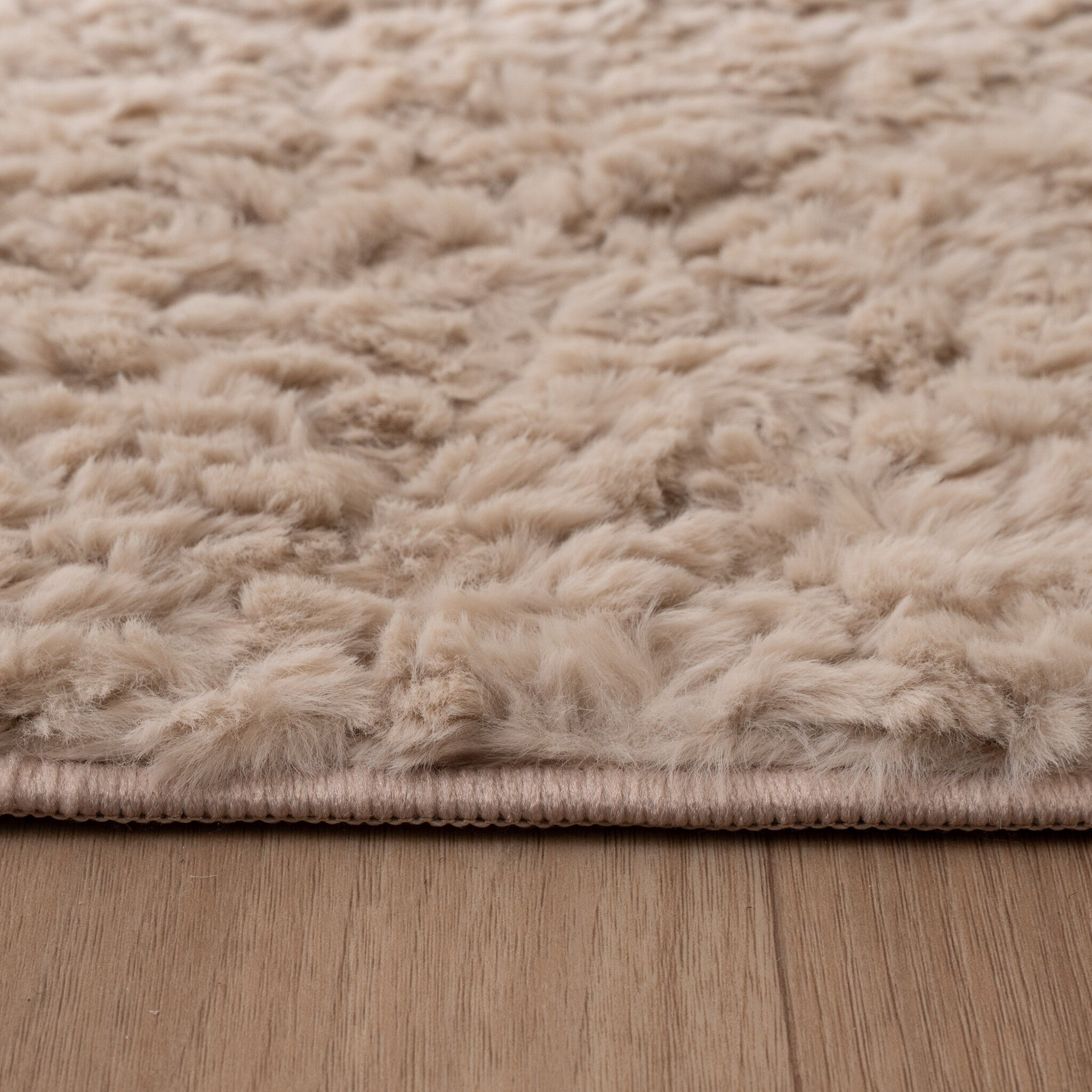 Fluffy Rug – Bobby Cream