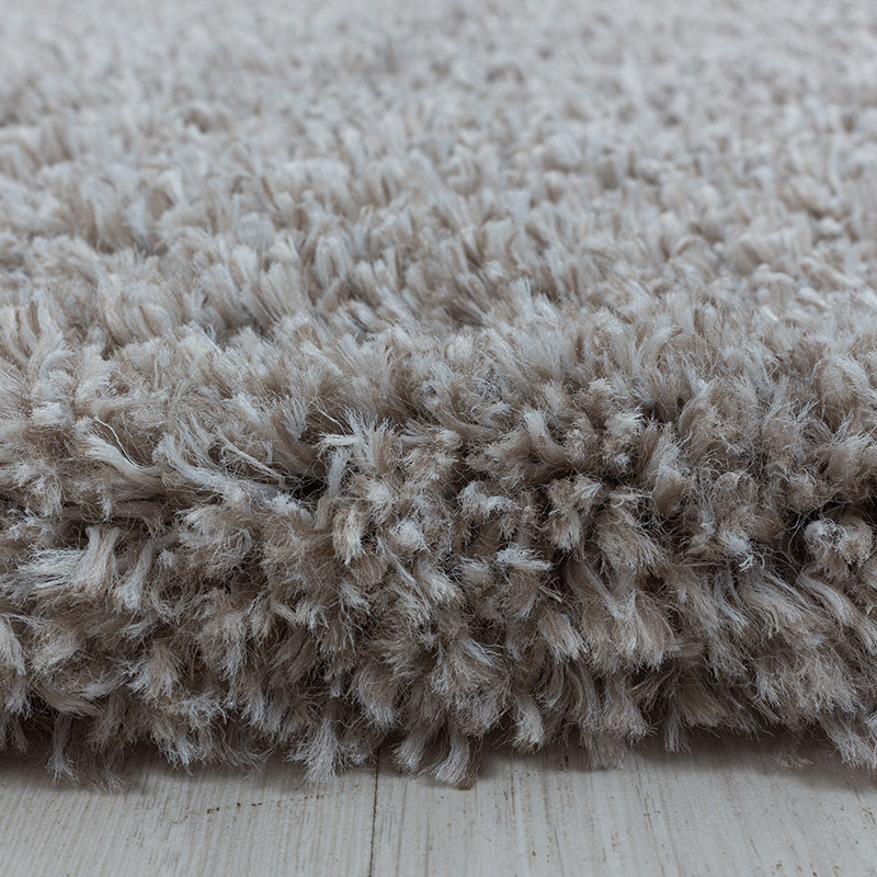 High-pile floor rug - Fuzzy Beige