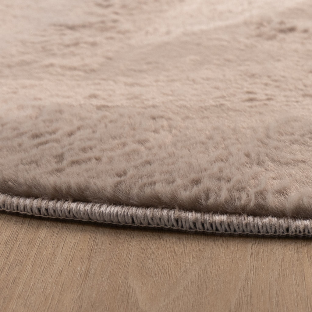 Round Low-Pile Rug - Cozy Taupe