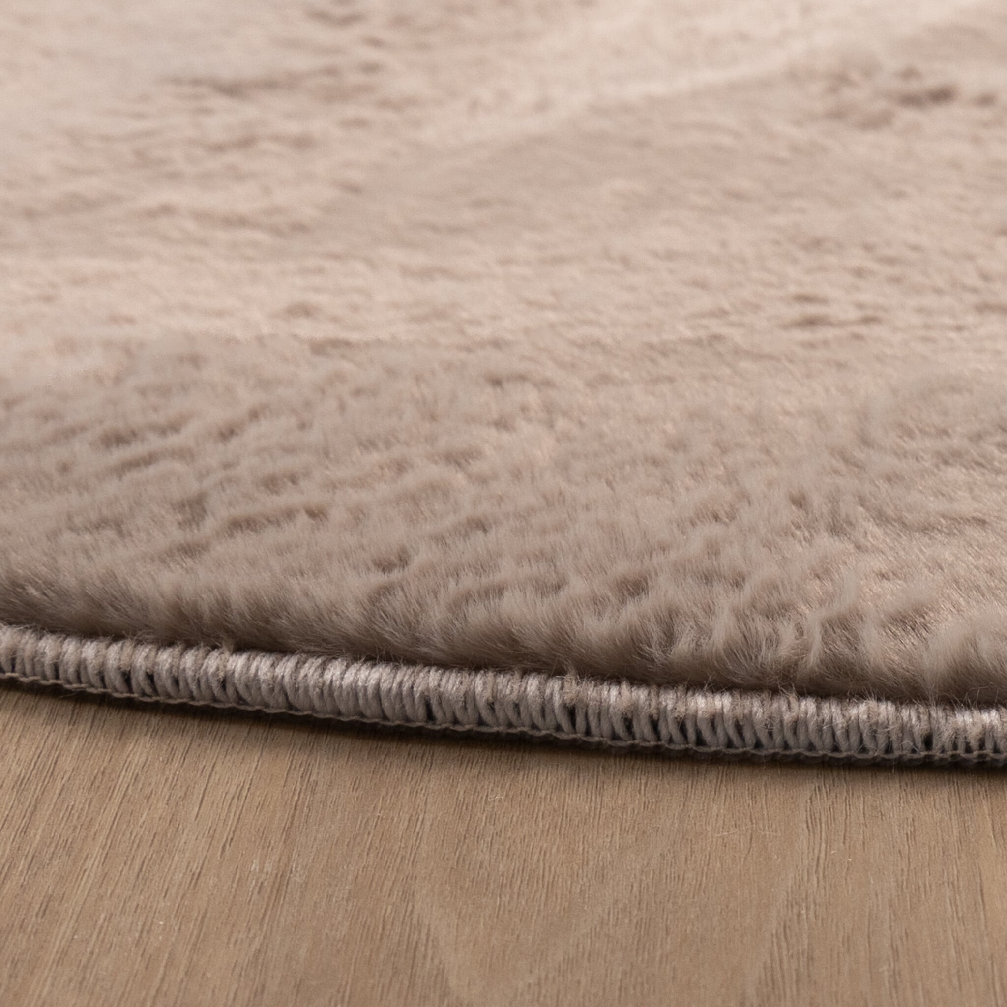 Round Low-Pile Rug - Cozy Taupe