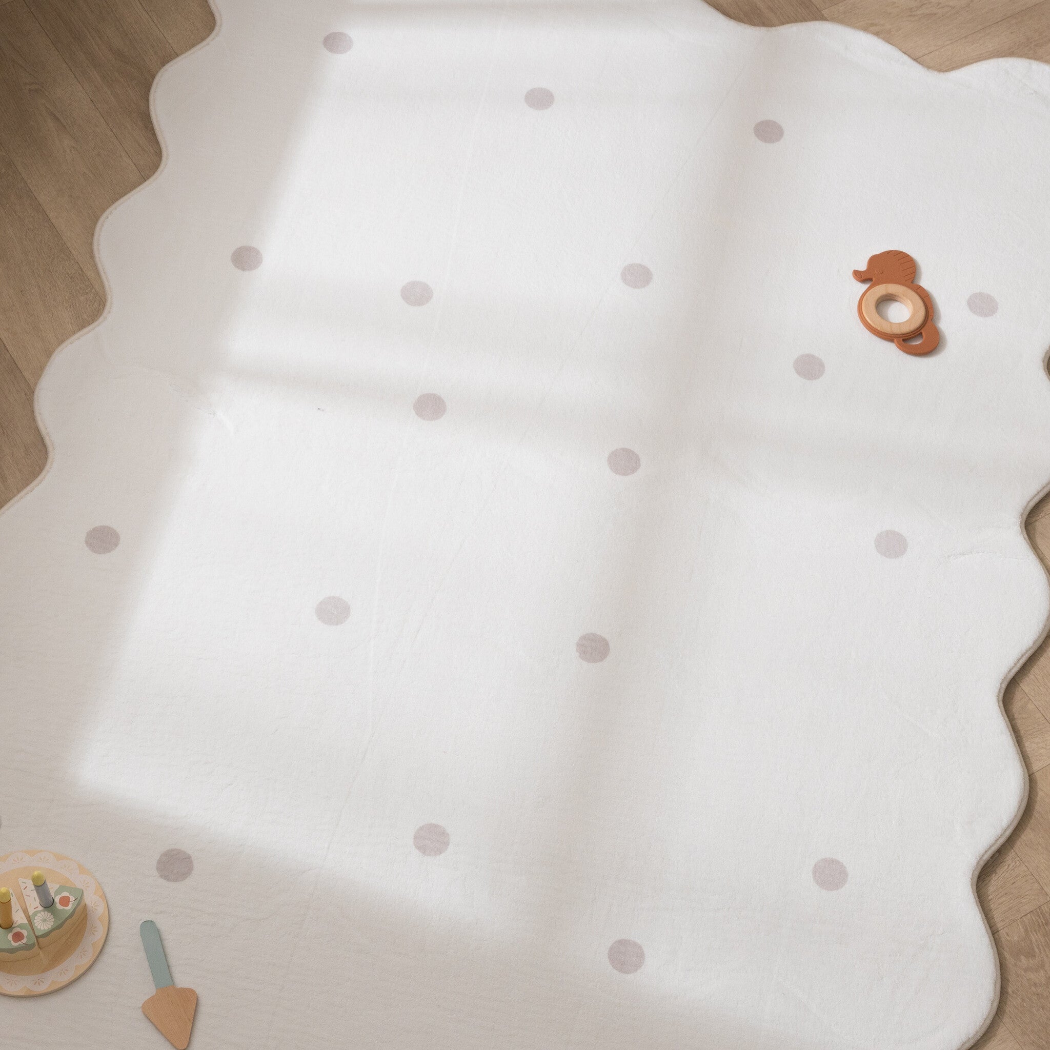 Kids Room Rug - Cloudy Dots White