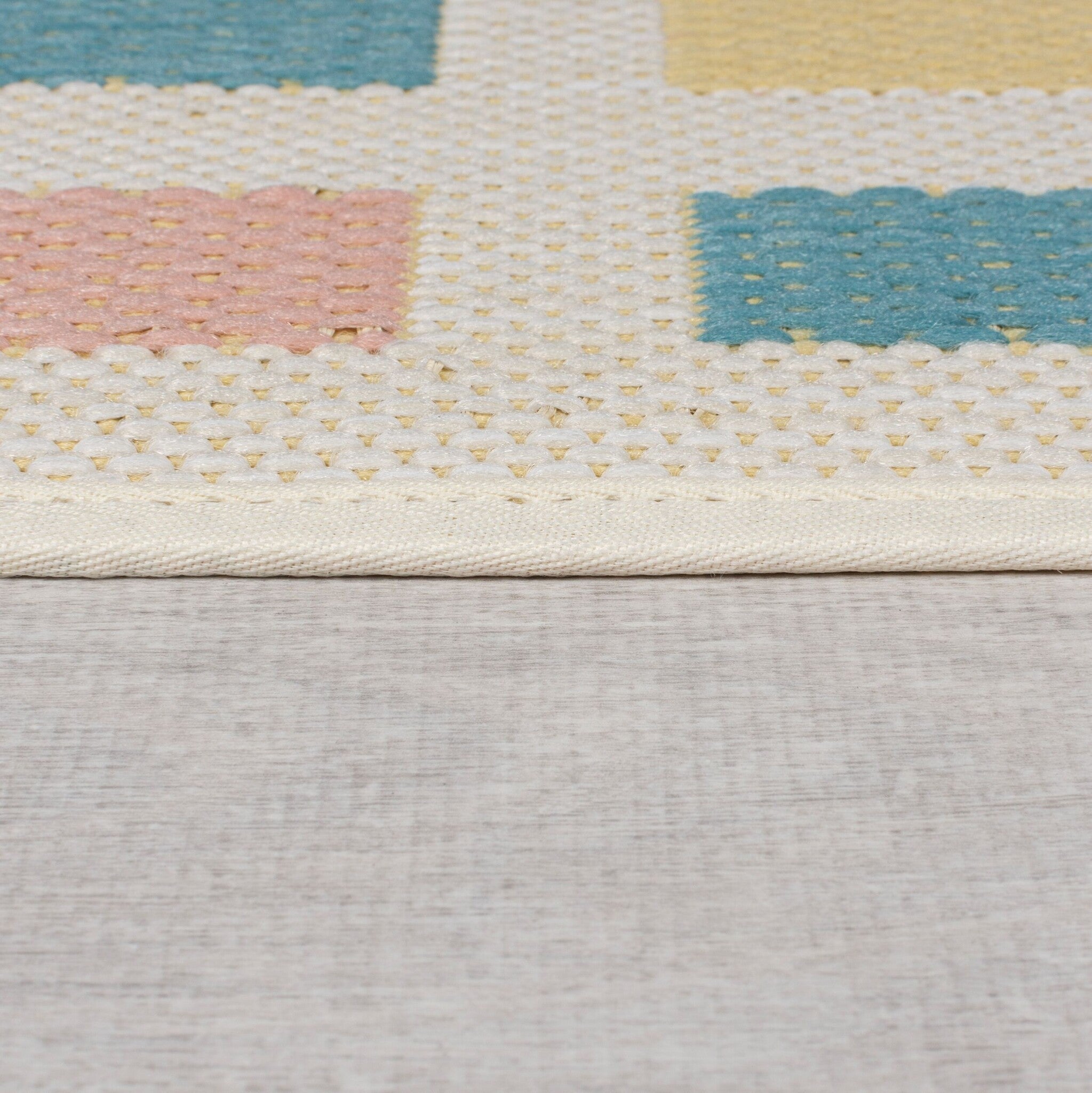 Oval Indoor and Outdoor Rug - Villo Riviera Multicolor