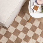 Retro Rug - Gambit Beige/White