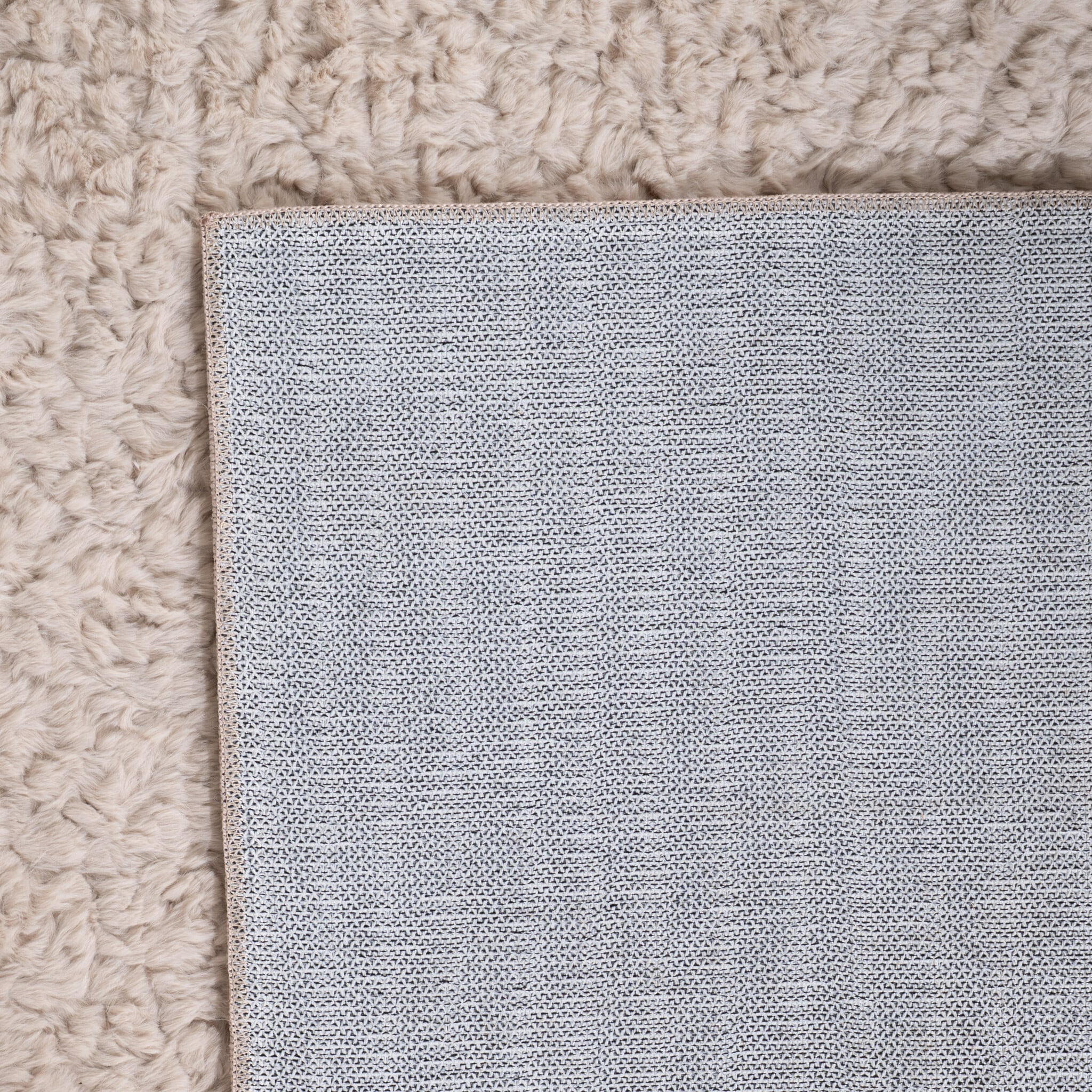Fluffy Rug – Bobby Cream