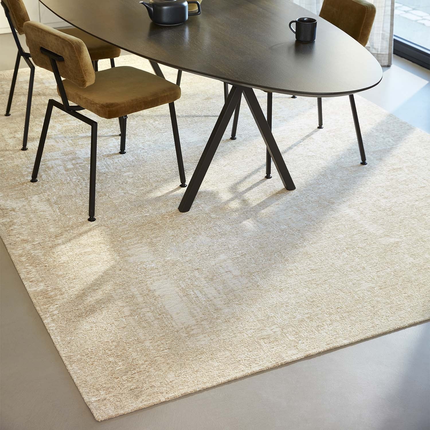 Modern floor rug - Grunge Cream 230