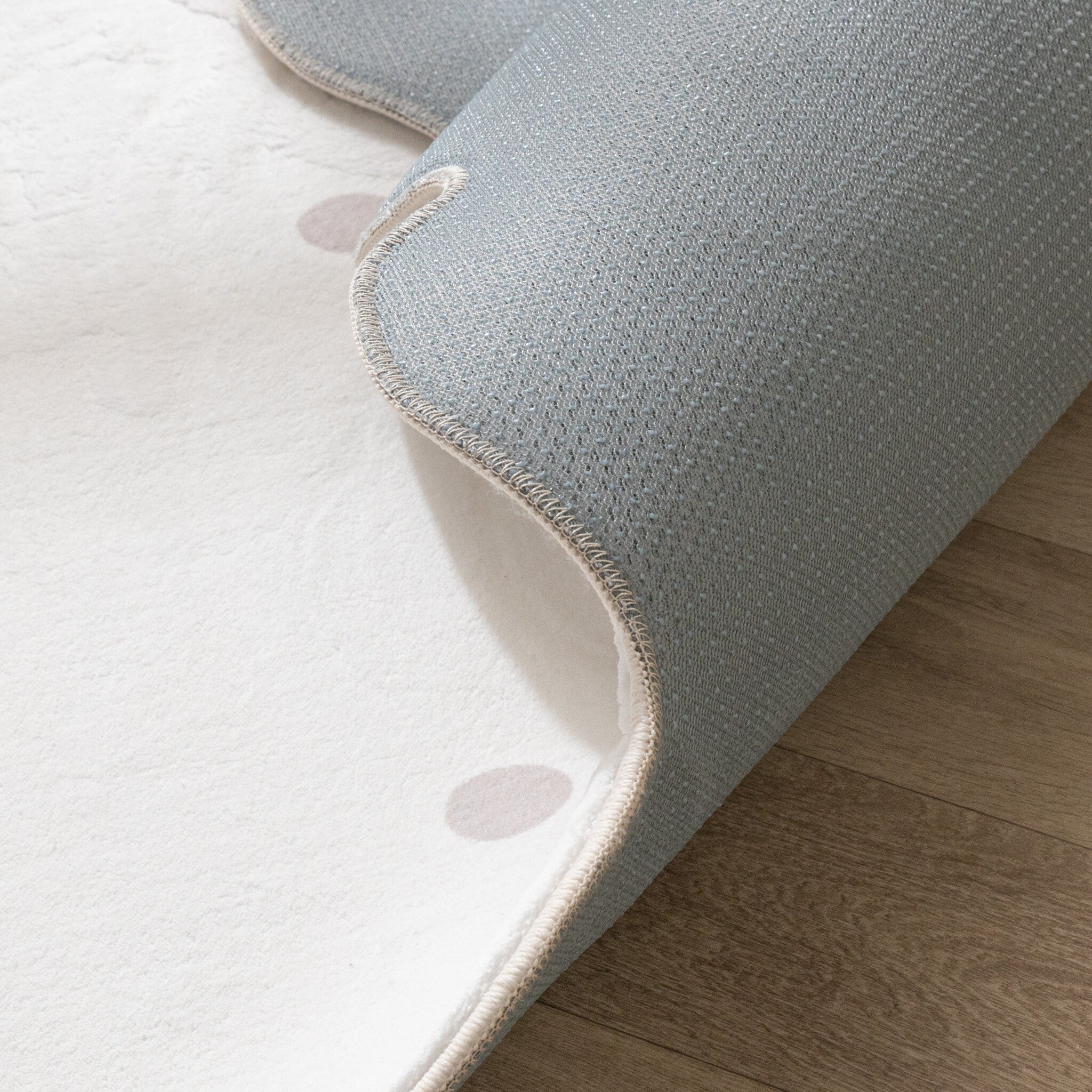 Kids Room Rug - Cloudy Dots White