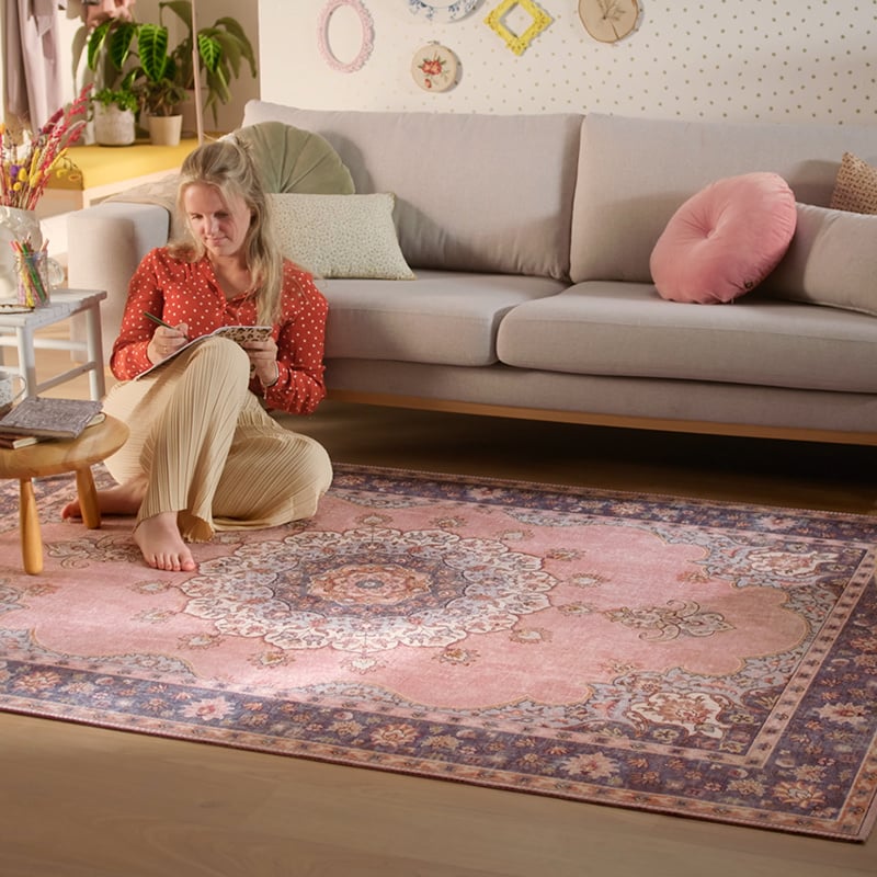 Vintage Rug - Lily Medallion Pink