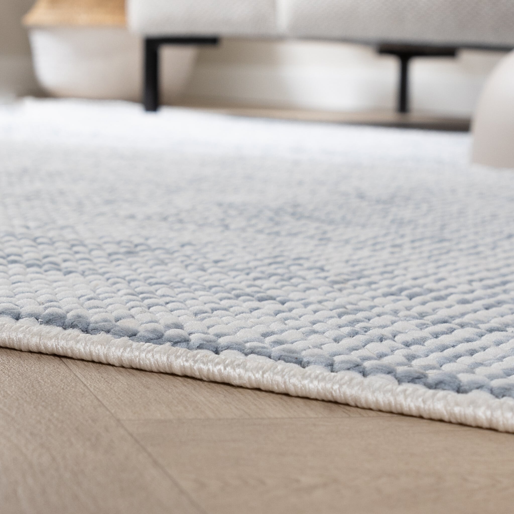 Sustainable Low-Pile Rug - Lykke Light Blue